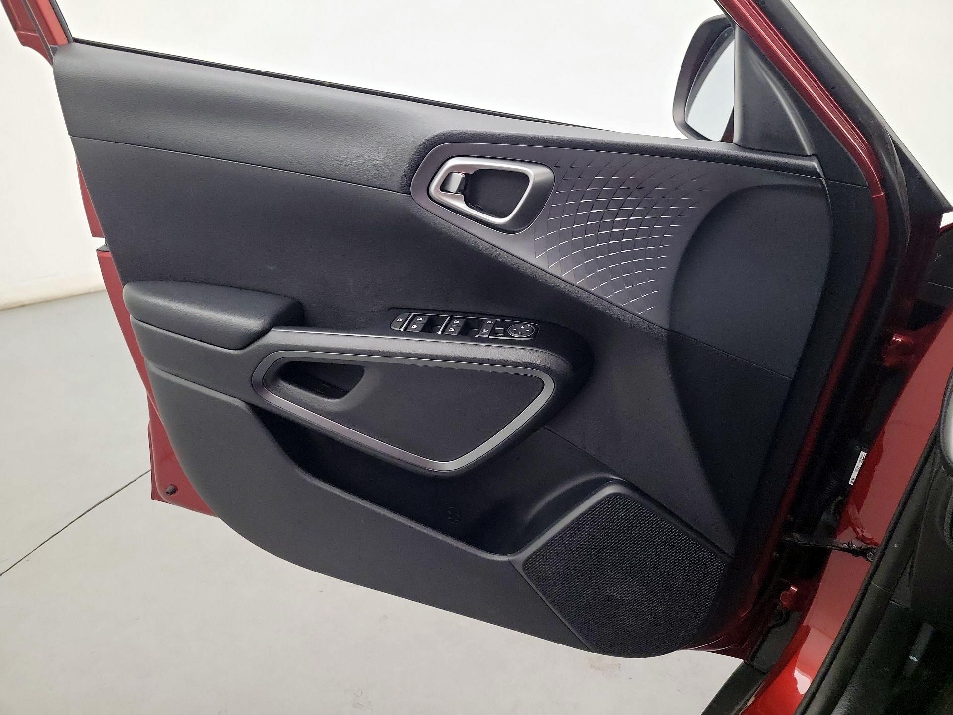 Thumbnail: 2020 Kia Soul - 10