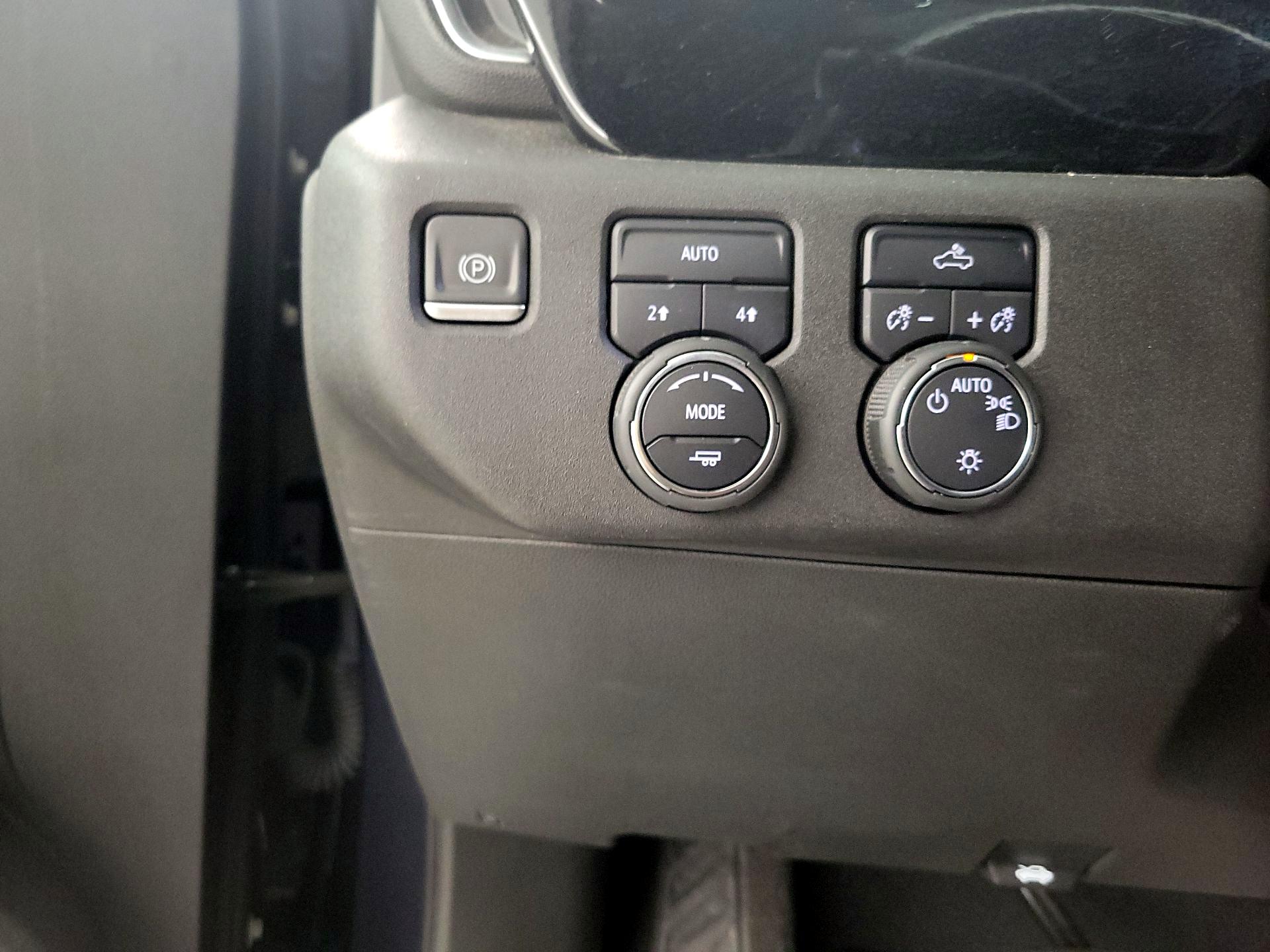 Thumbnail: 2022 Chevrolet Silverado 1500 - 13