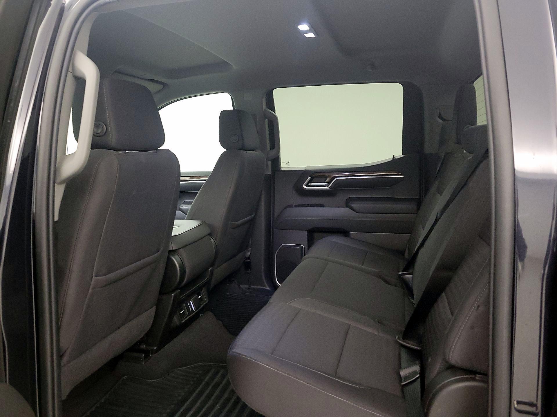 Thumbnail: 2022 Chevrolet Silverado 1500 - 19