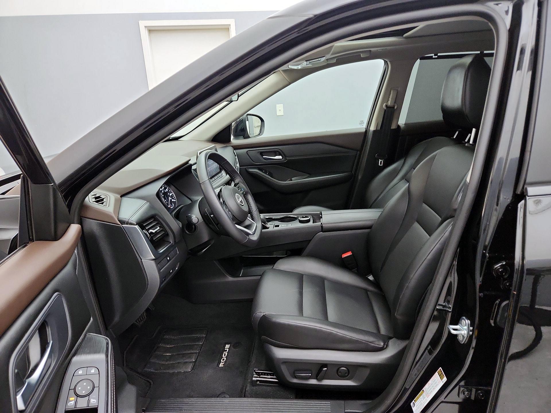 Thumbnail: 2023 Nissan Rogue - 11