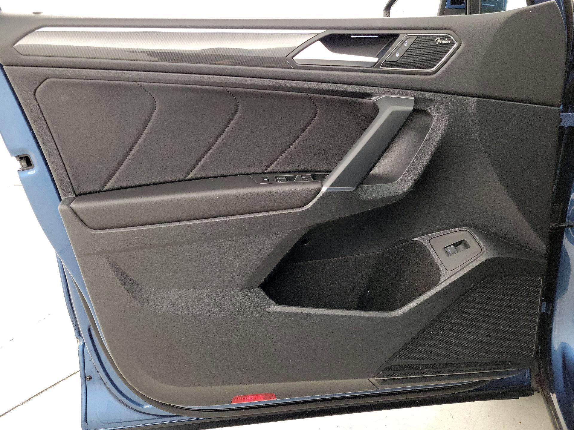 Thumbnail: 2020 Volkswagen Tiguan - 12