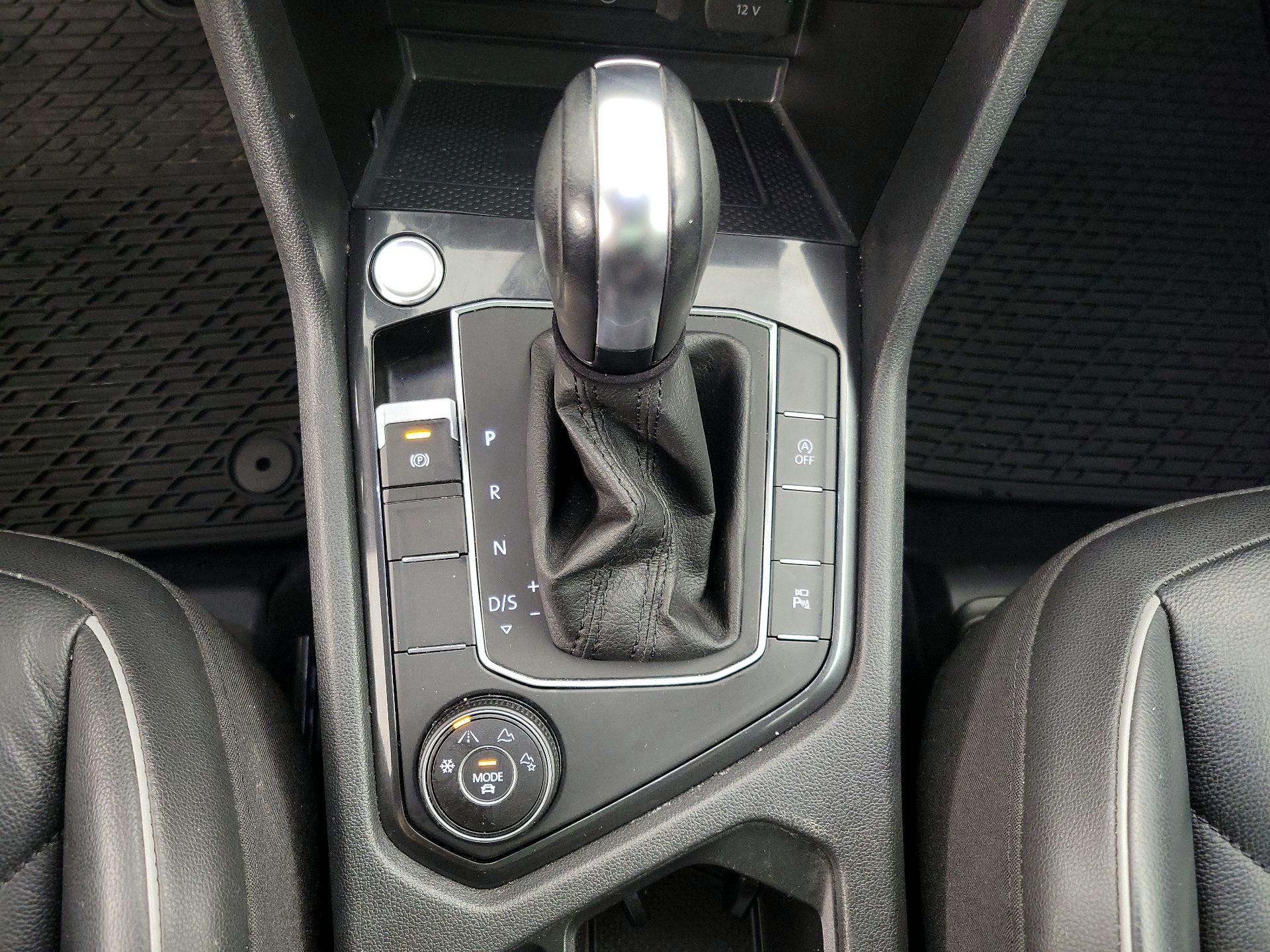 Thumbnail: 2020 Volkswagen Tiguan - 18