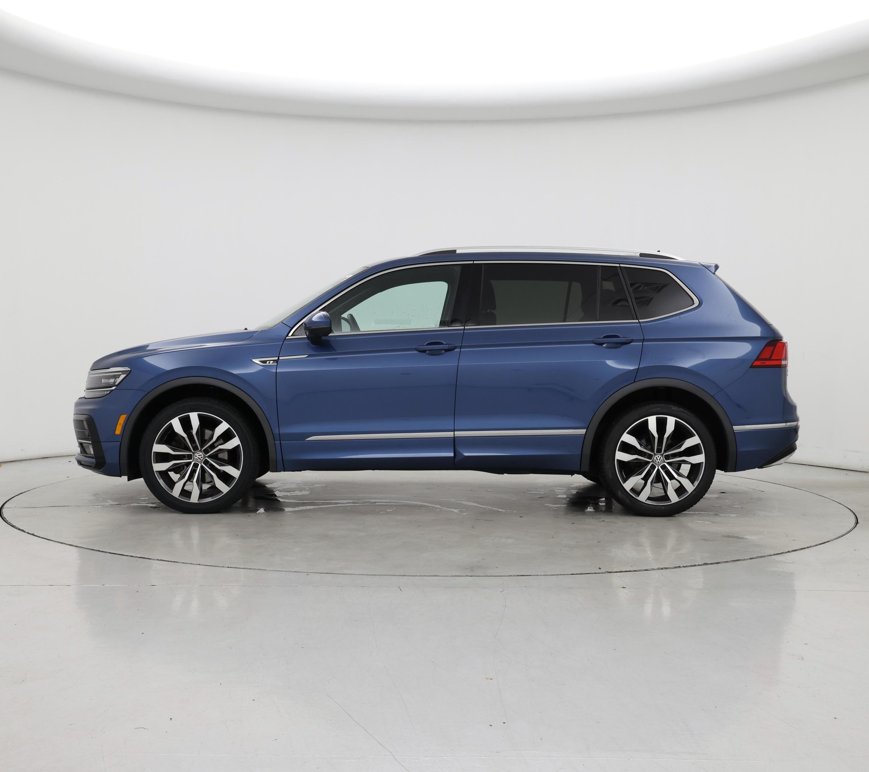 Thumbnail: 2020 Volkswagen Tiguan - 3