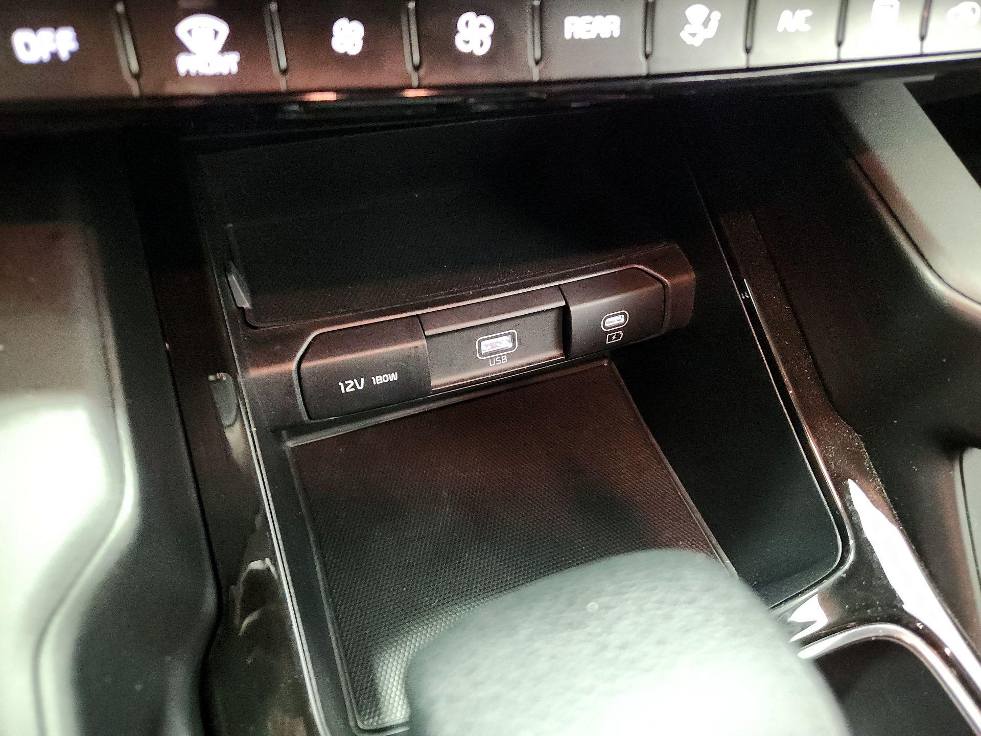 Thumbnail: 2023 Kia Telluride - 19