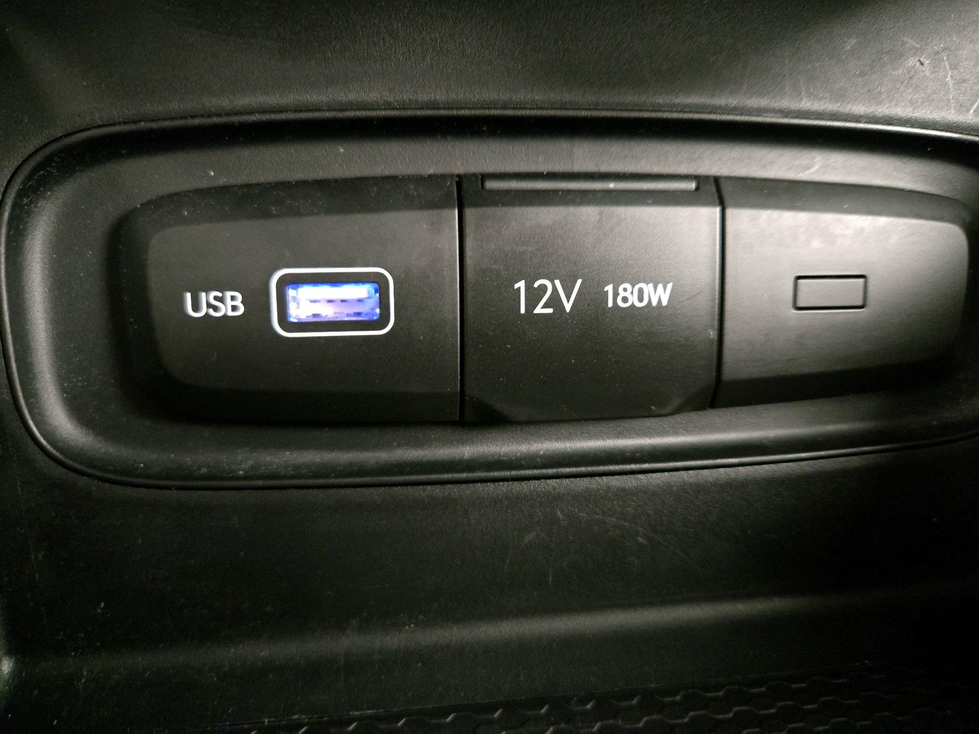 Thumbnail: 2022 Hyundai Venue - 18