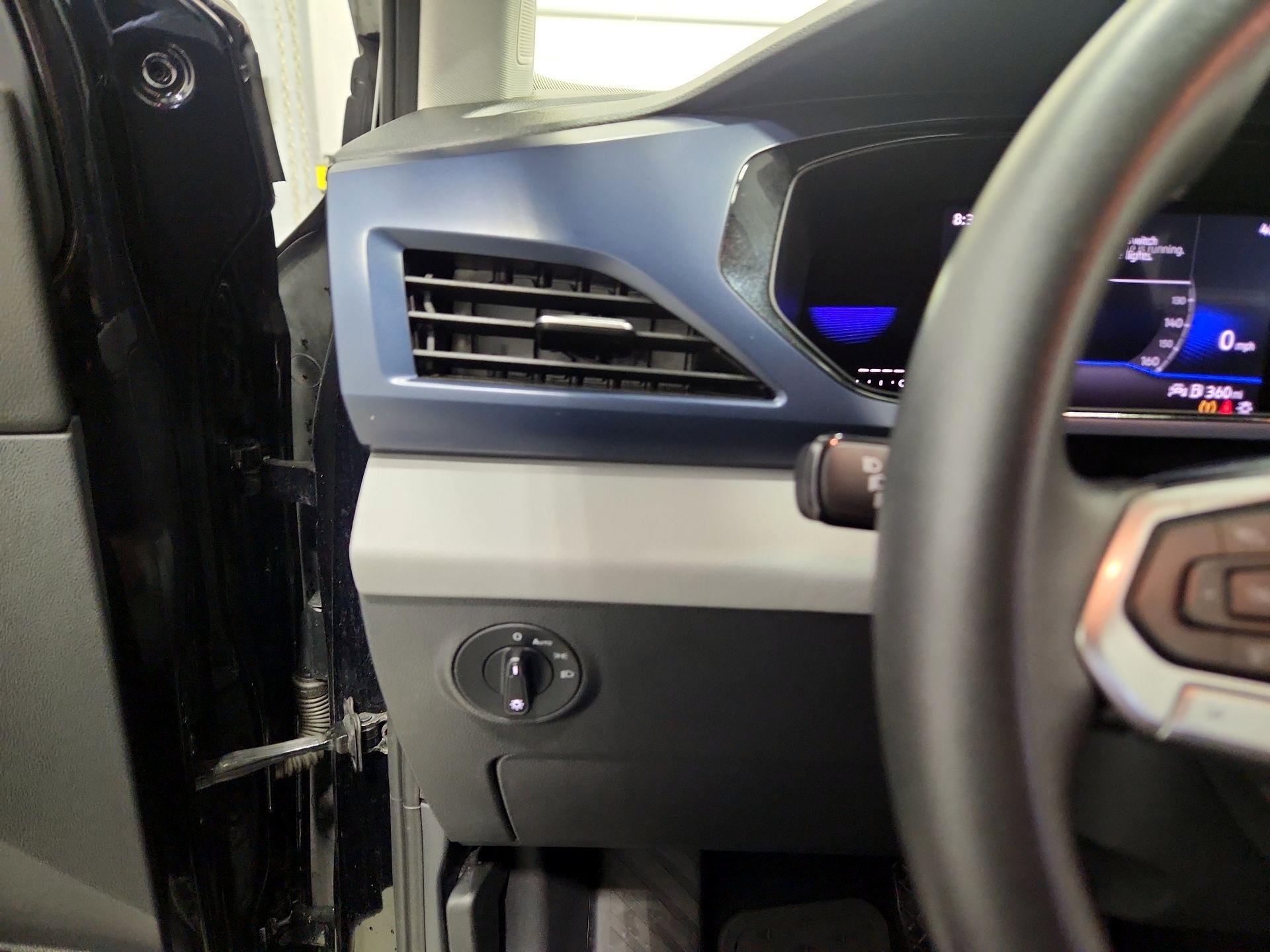 Thumbnail: 2022 Volkswagen Taos - 13