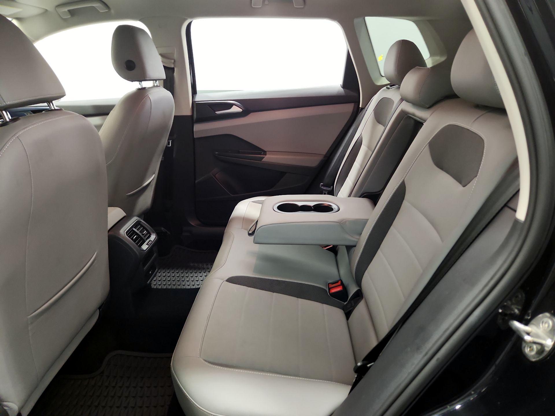 Thumbnail: 2022 Volkswagen Taos - 19