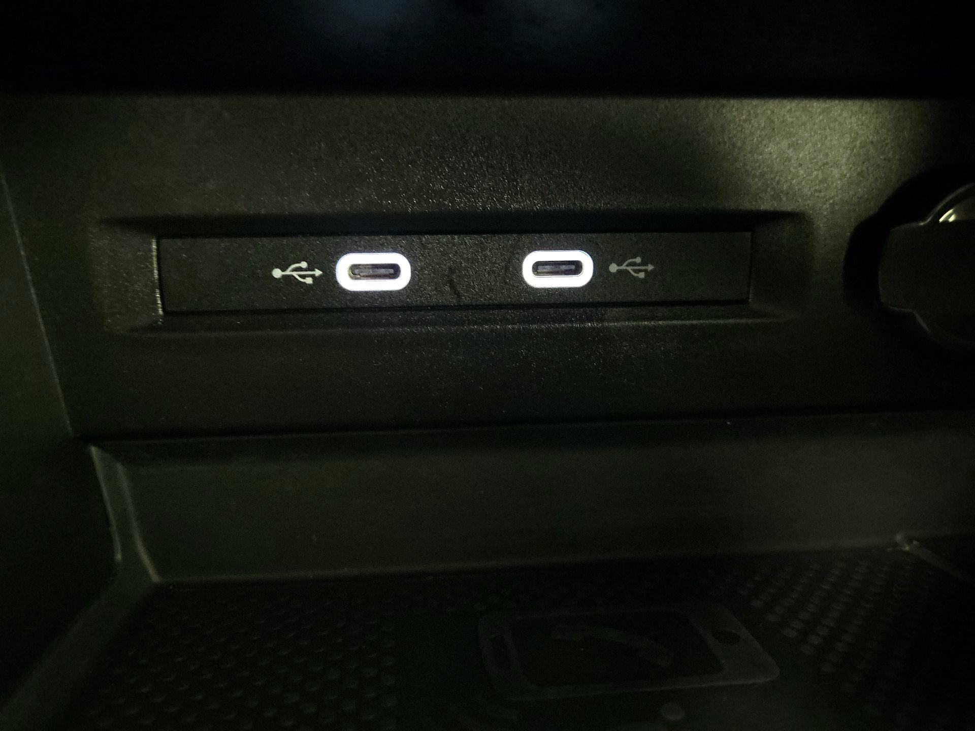 Thumbnail: 2022 Volkswagen Taos - 17