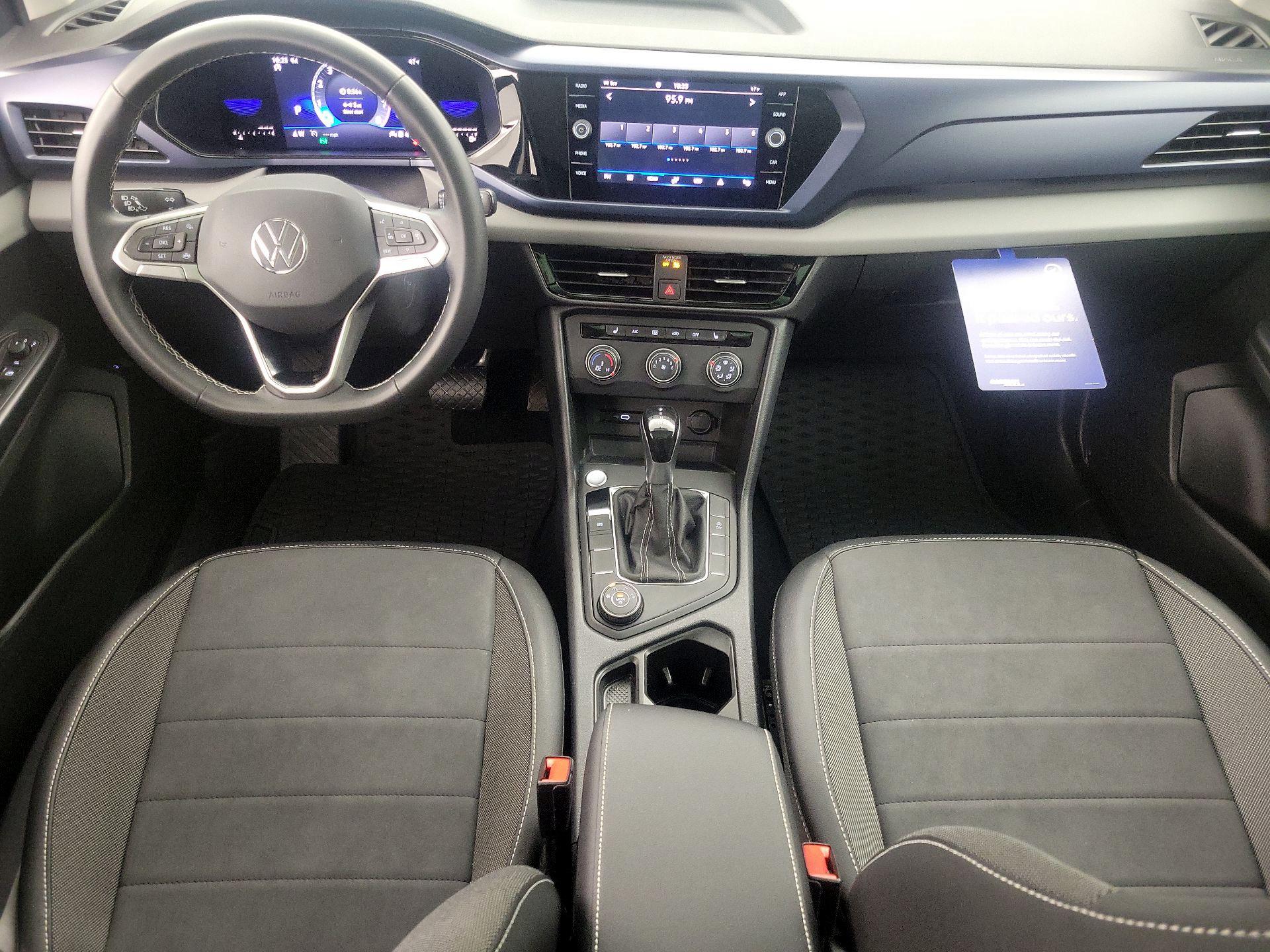 Thumbnail: 2022 Volkswagen Taos - 9