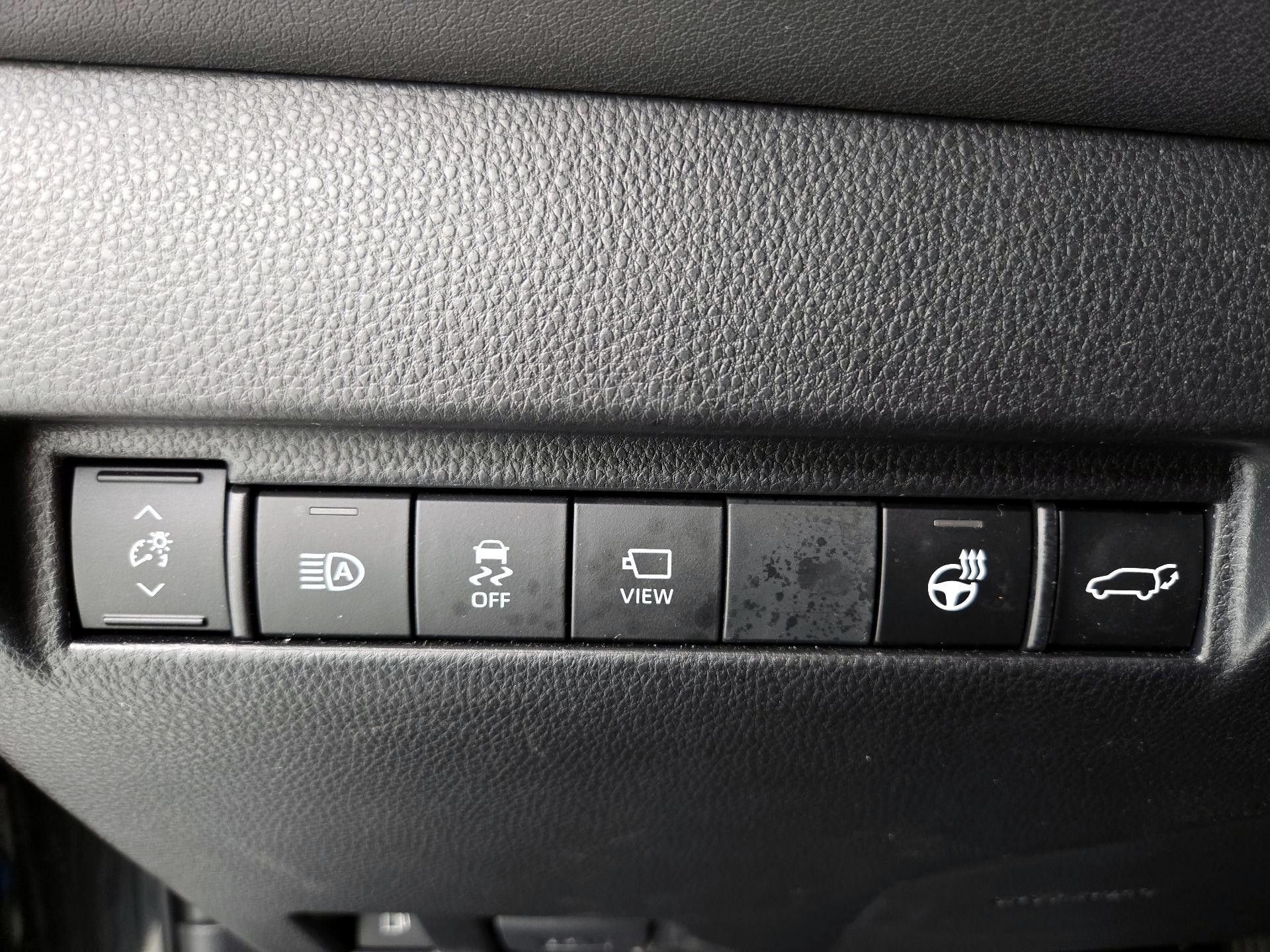 Thumbnail: 2023 Toyota Venza - 13