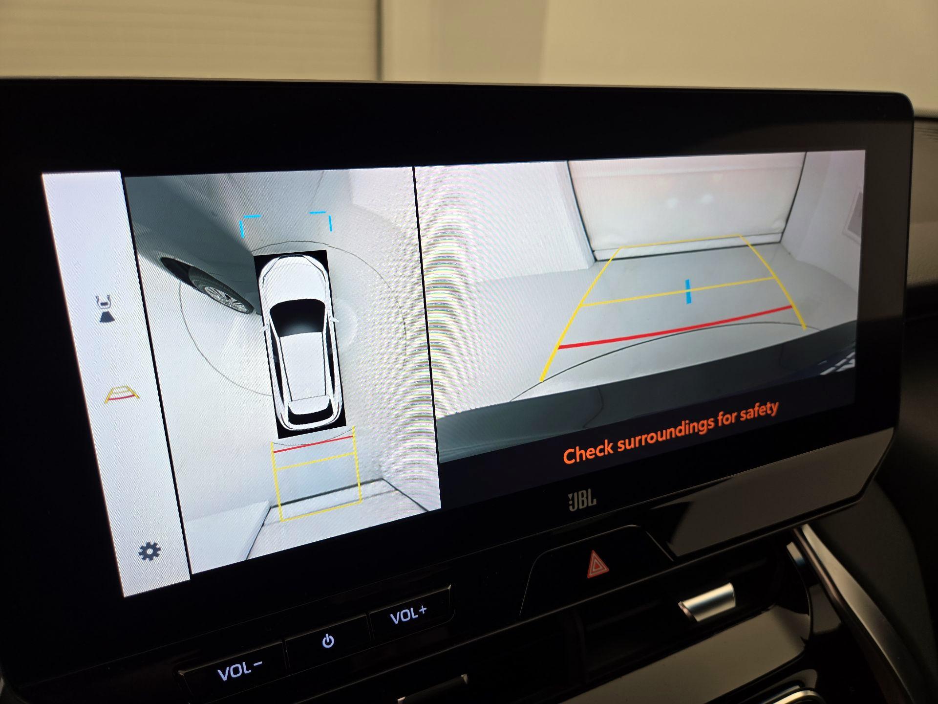 Thumbnail: 2023 Toyota Venza - 14