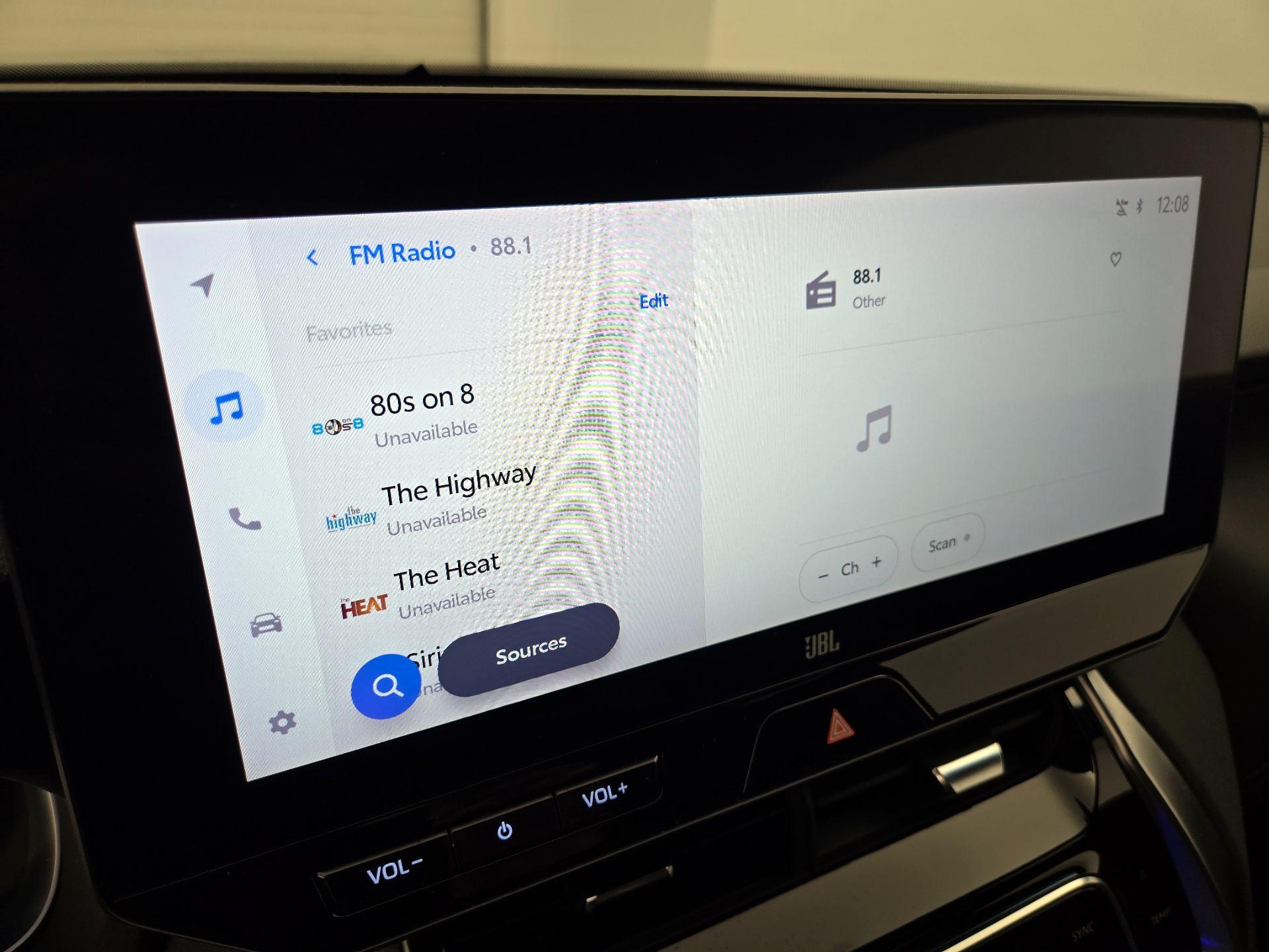 Thumbnail: 2023 Toyota Venza - 15