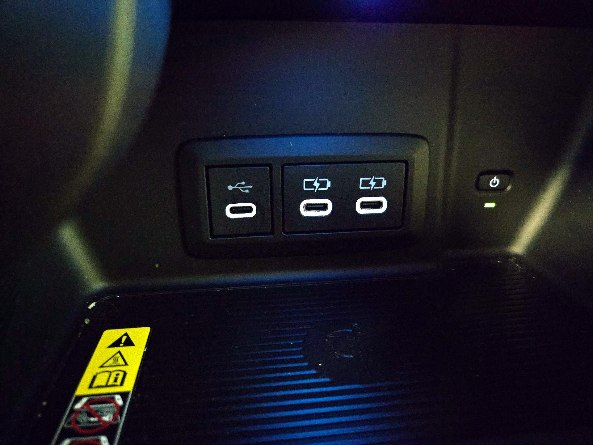 Thumbnail: 2023 Toyota Venza - 18