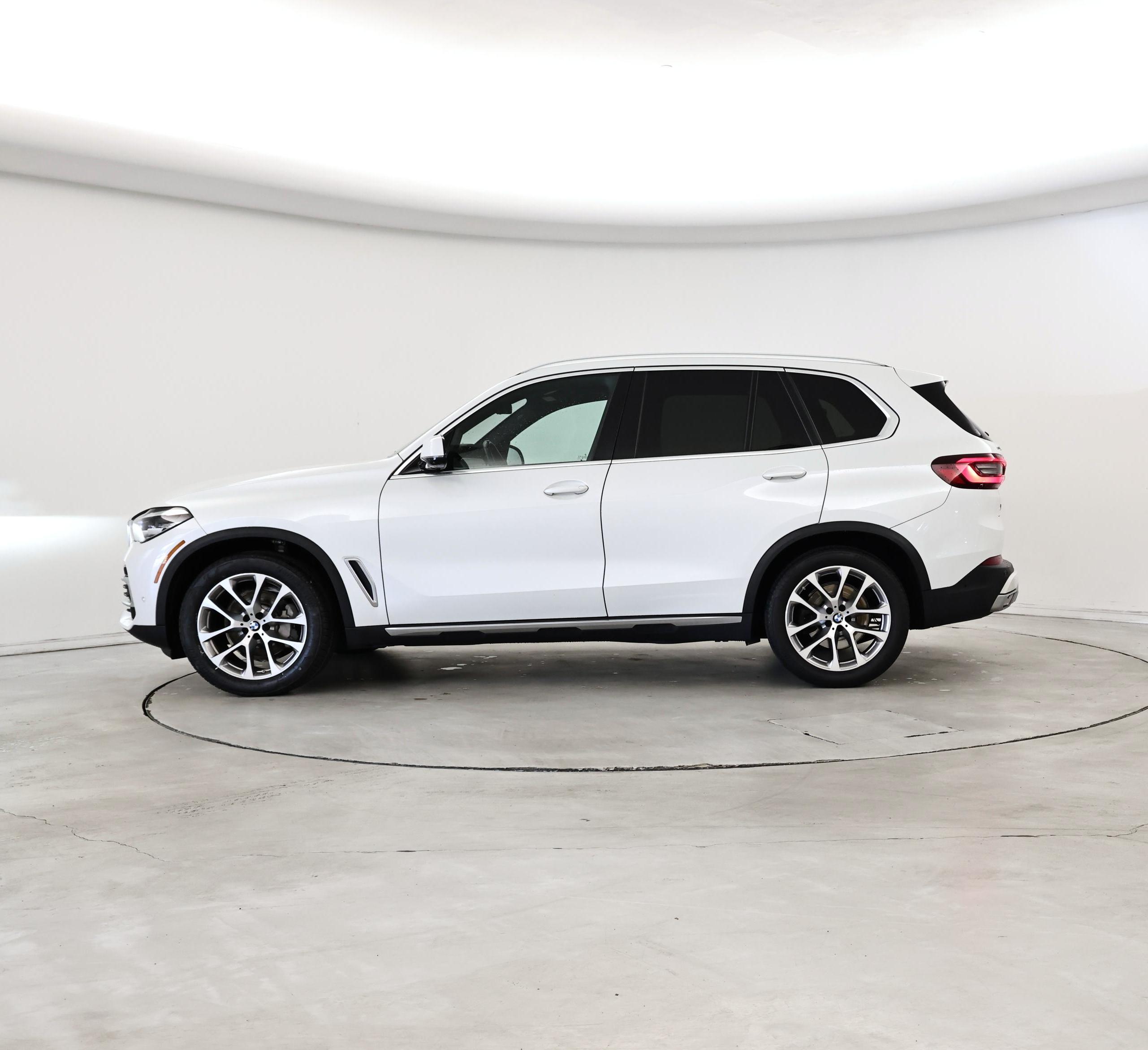 Thumbnail: 2022 BMW X5 - 3