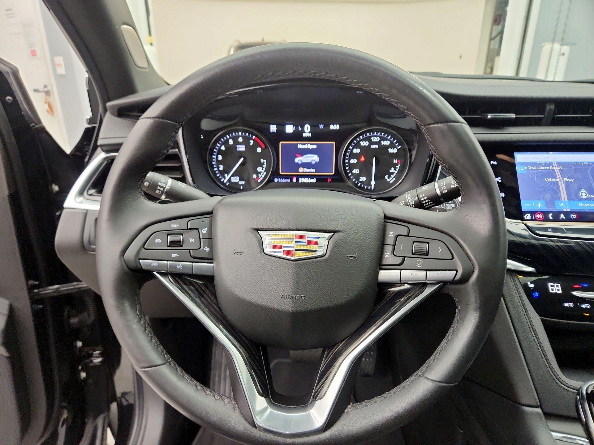 Thumbnail: 2023 Cadillac XT6 - 10