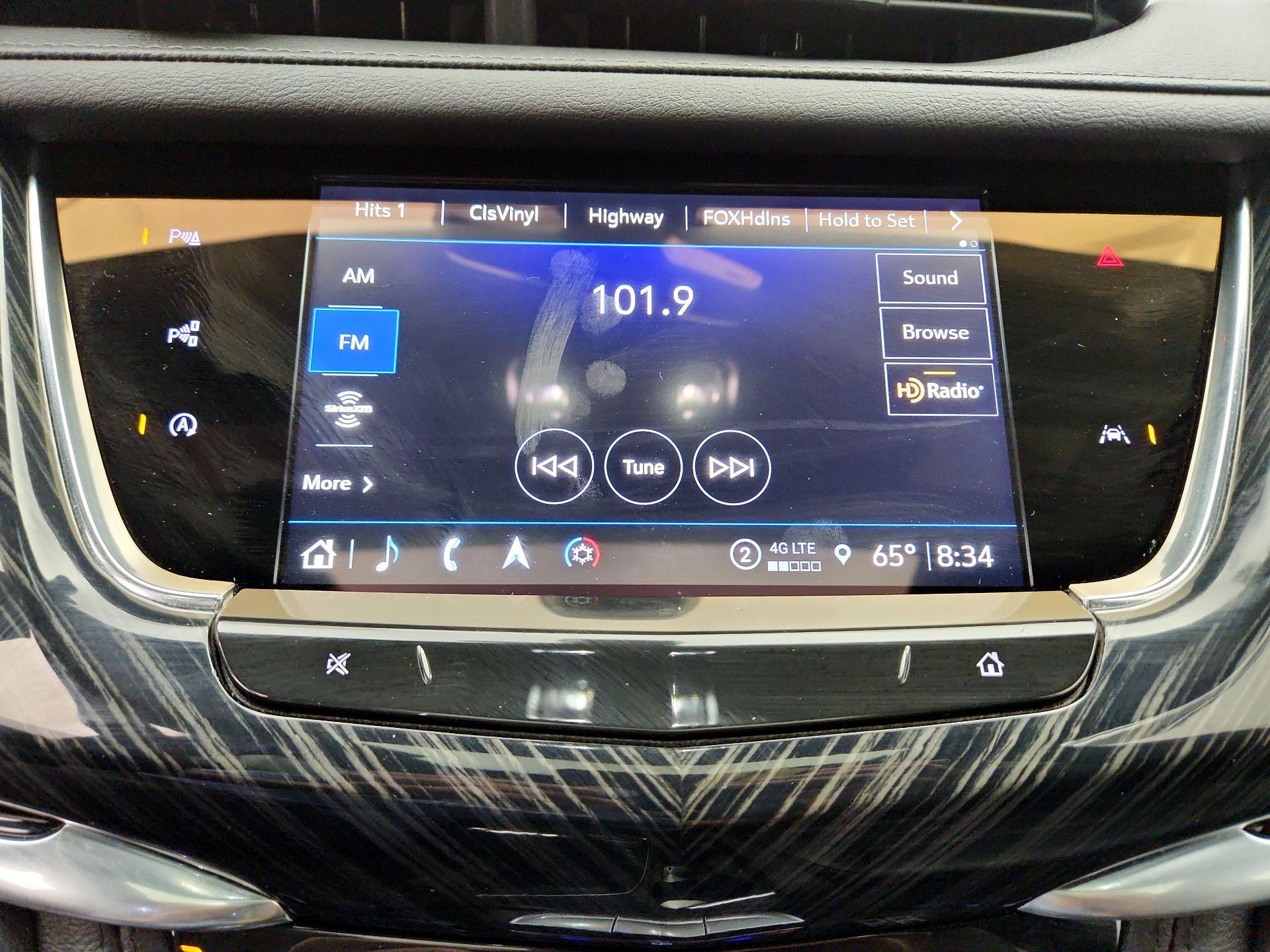 Thumbnail: 2023 Cadillac XT6 - 16