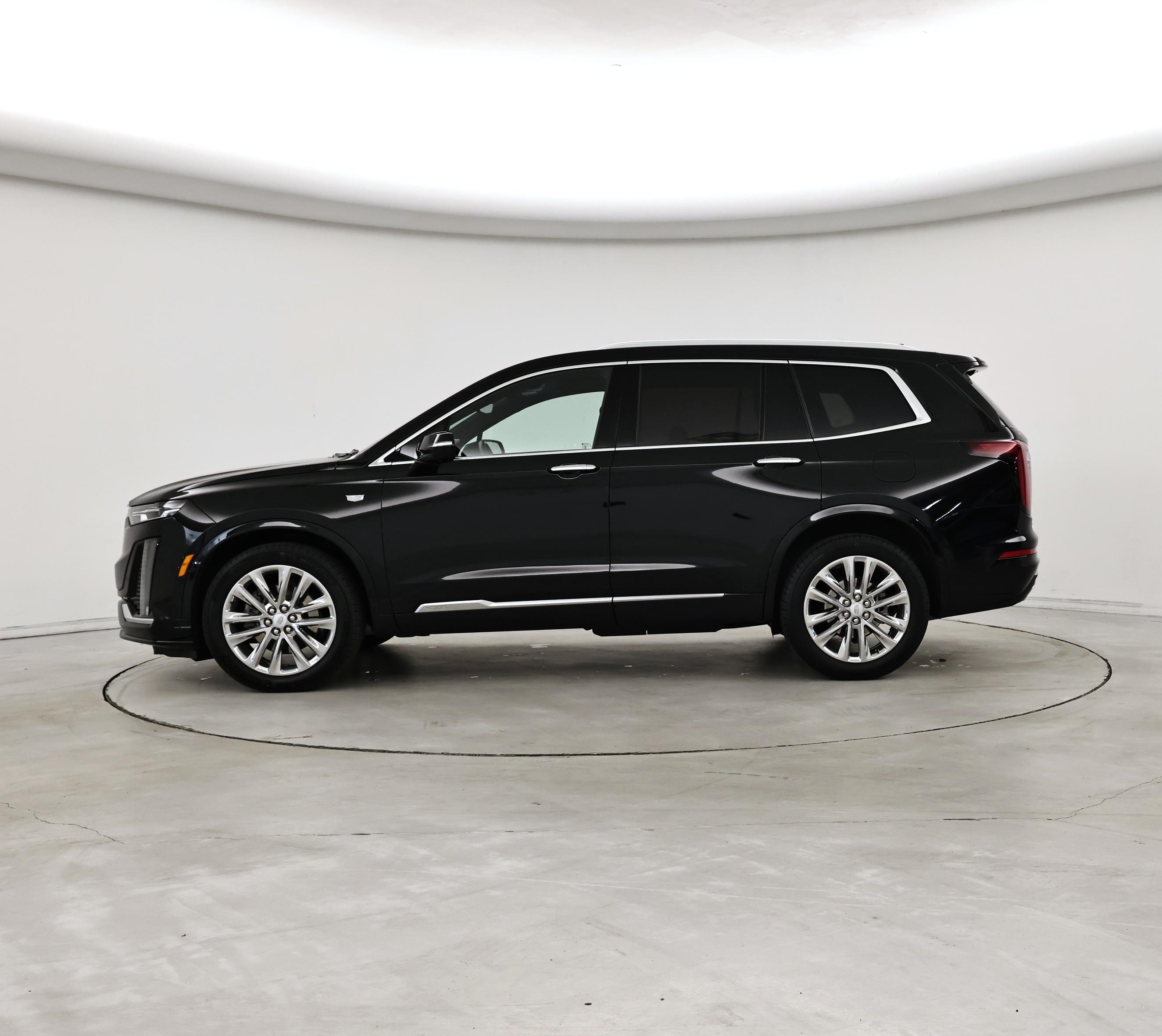 Thumbnail: 2023 Cadillac XT6 - 3