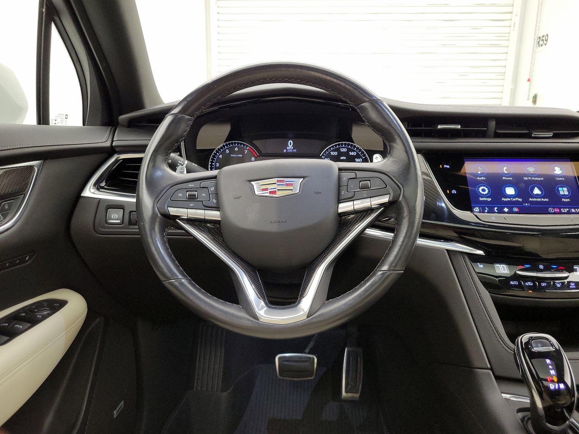 Thumbnail: 2022 Cadillac XT6 - 10