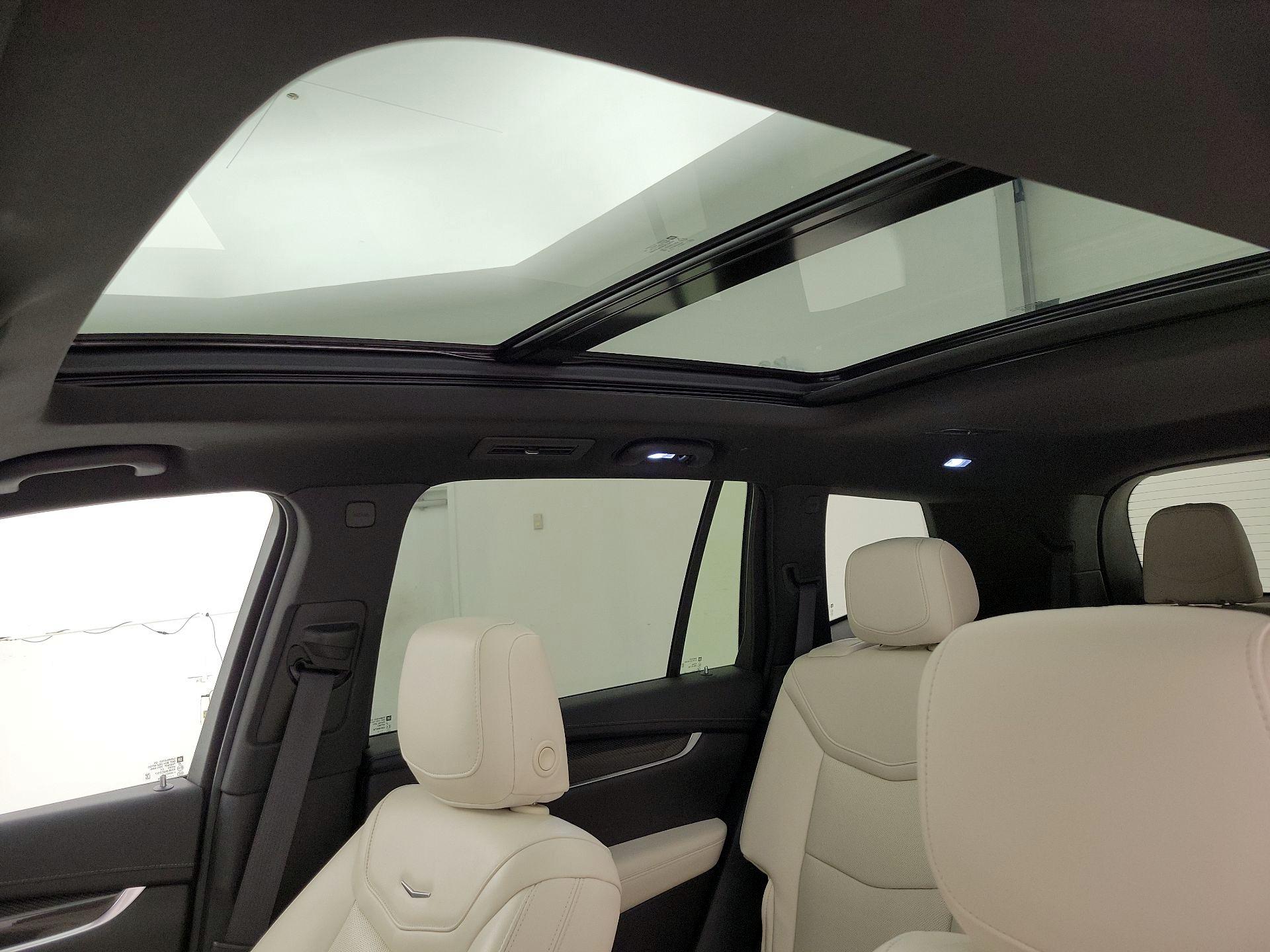 Thumbnail: 2022 Cadillac XT6 - 19