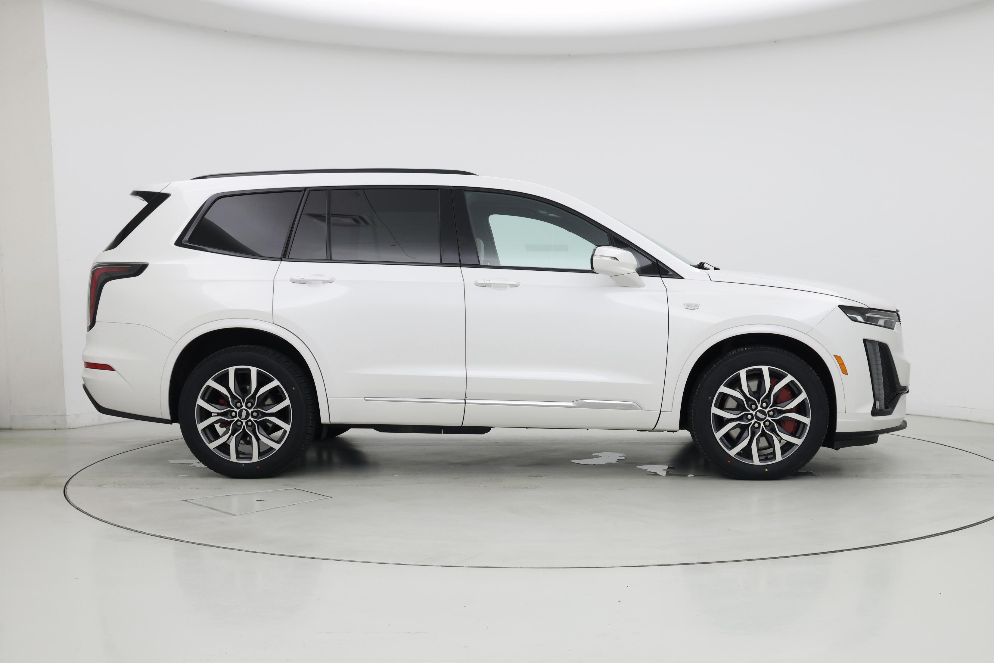 Thumbnail: 2022 Cadillac XT6 - 7