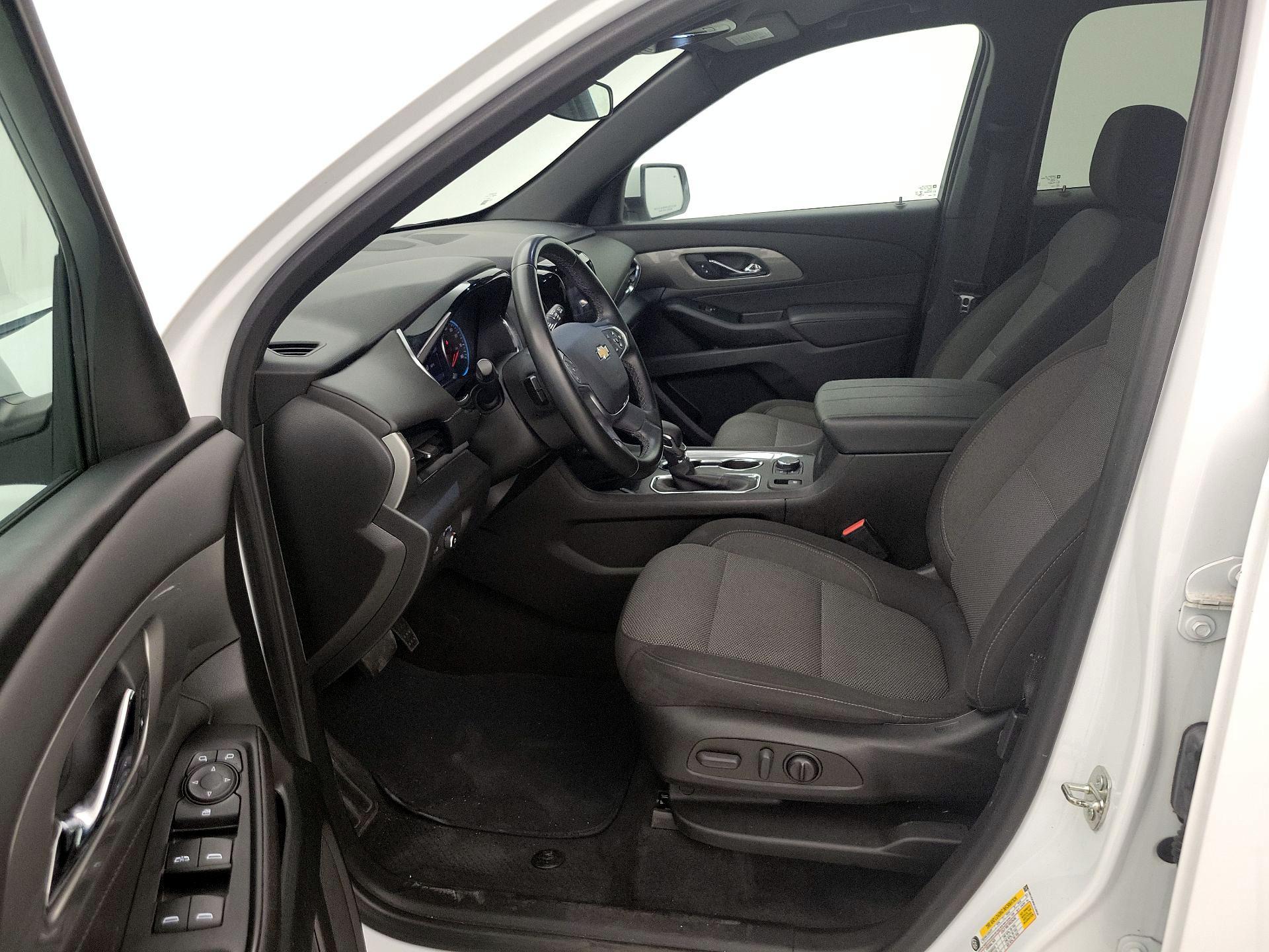 Thumbnail: 2023 Chevrolet Traverse - 11