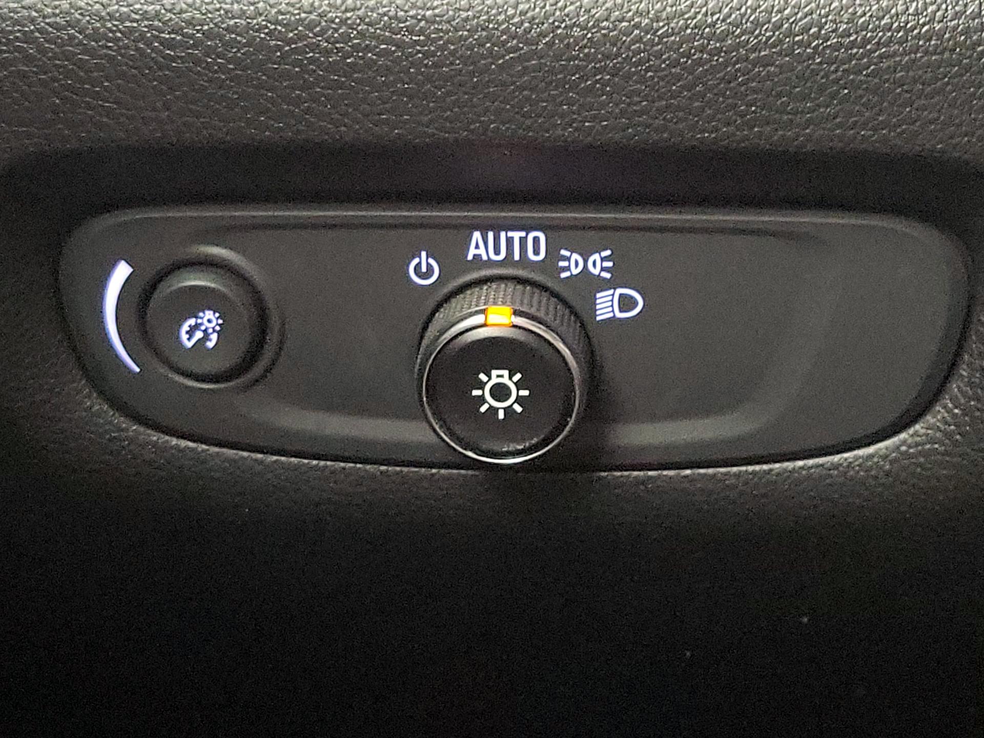 Thumbnail: 2023 Chevrolet Traverse - 13