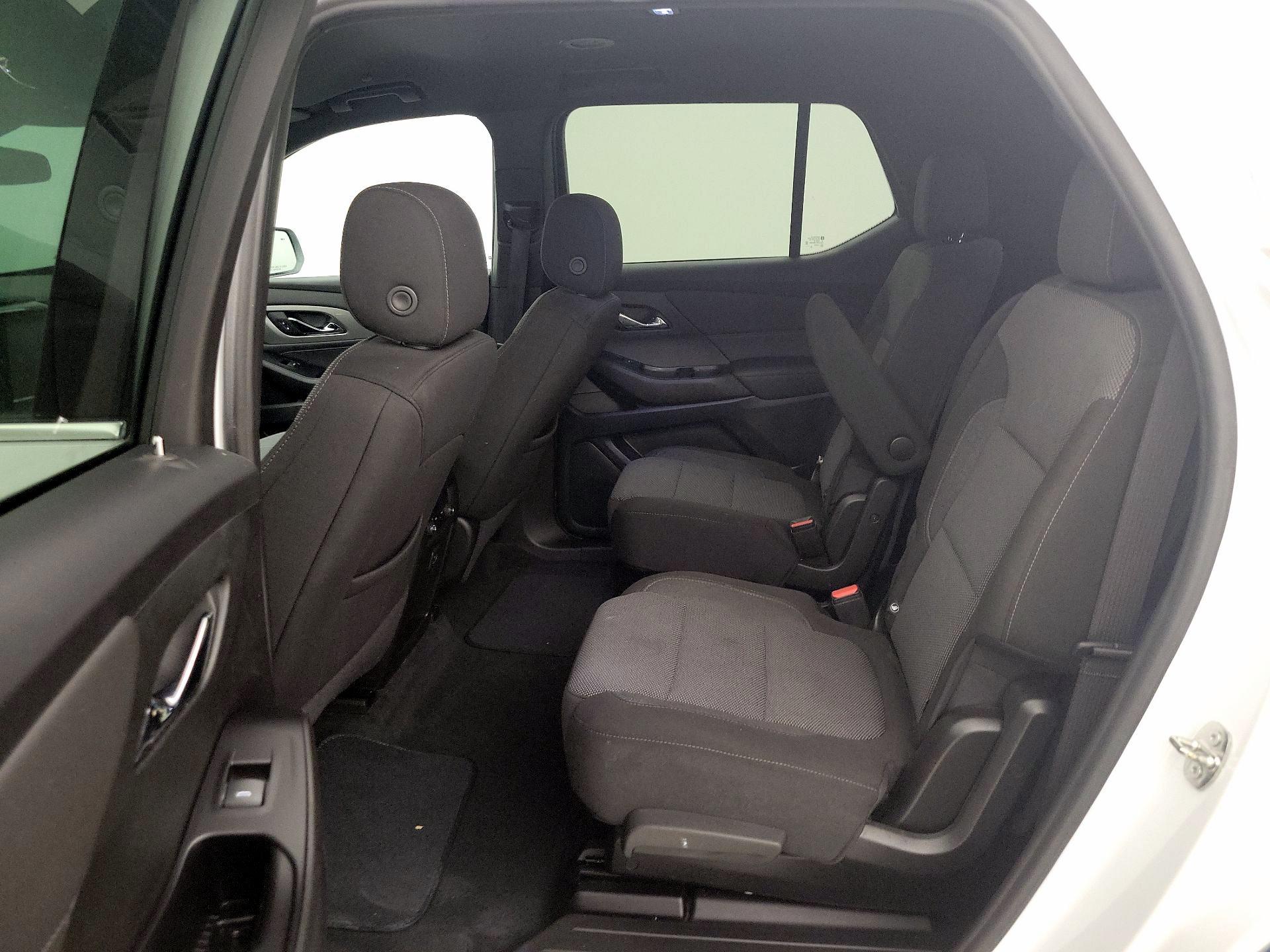 Thumbnail: 2023 Chevrolet Traverse - 19