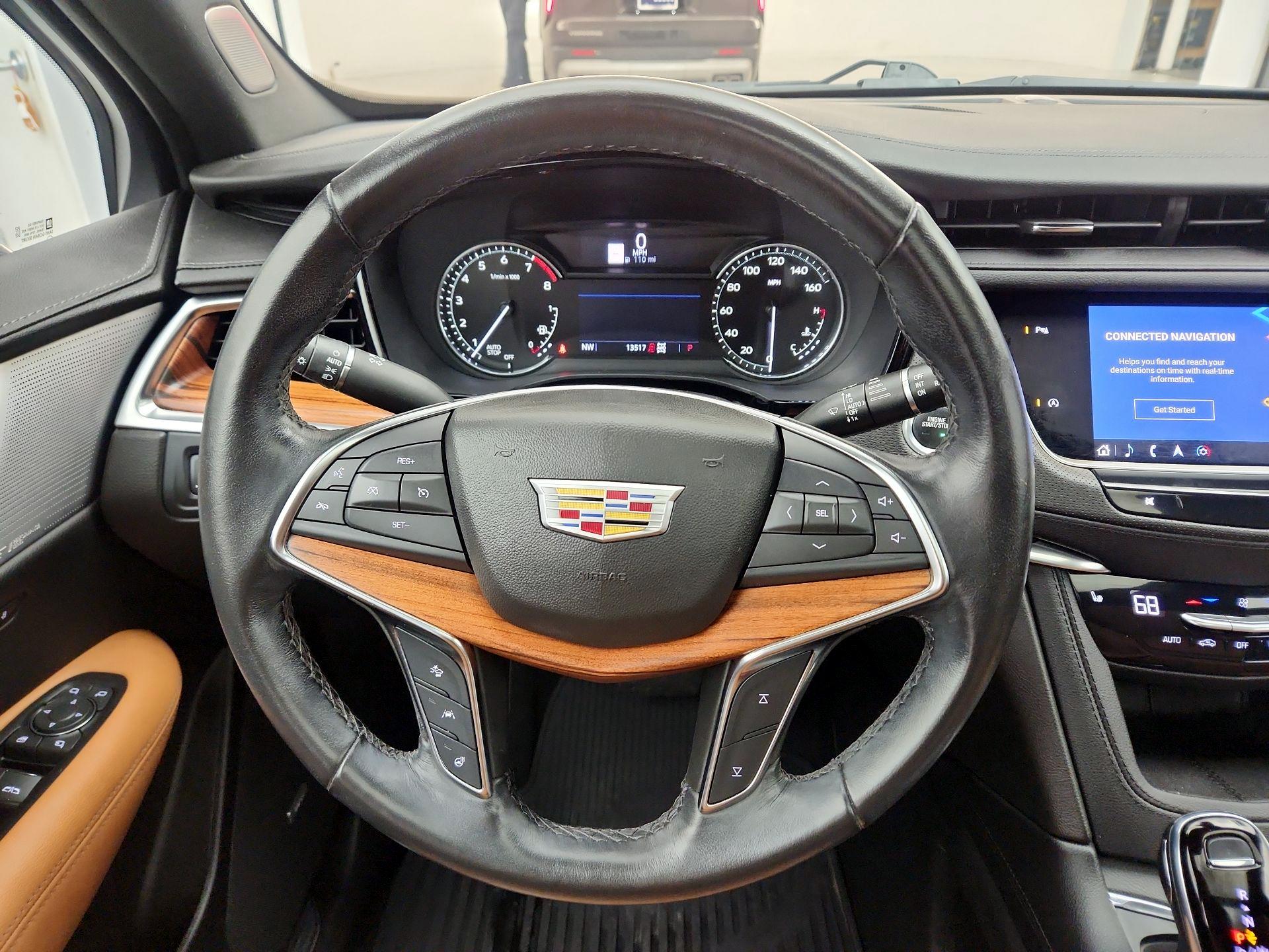 Thumbnail: 2023 Cadillac XT5 - 10