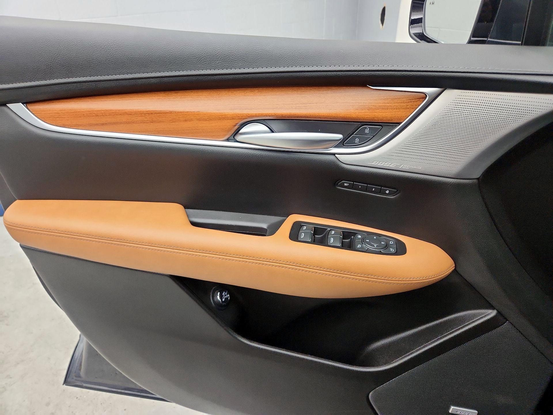 Thumbnail: 2023 Cadillac XT5 - 12