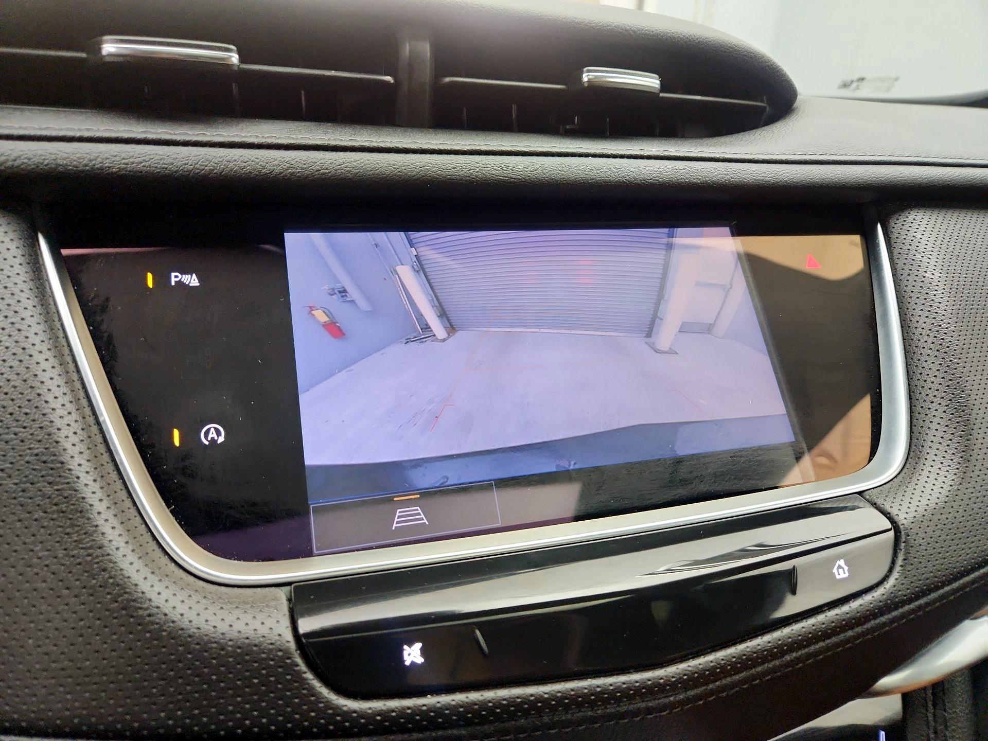 Thumbnail: 2023 Cadillac XT5 - 15