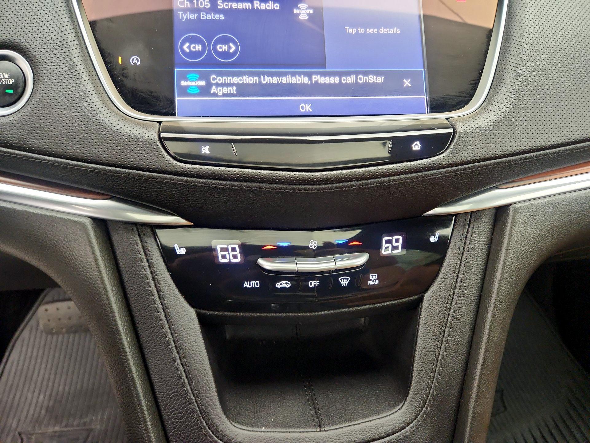 Thumbnail: 2023 Cadillac XT5 - 17