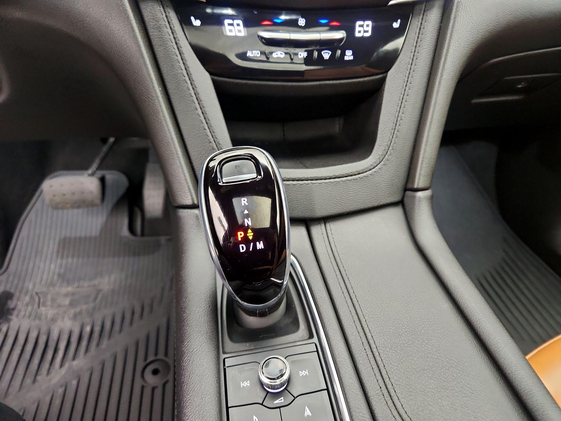 Thumbnail: 2023 Cadillac XT5 - 18