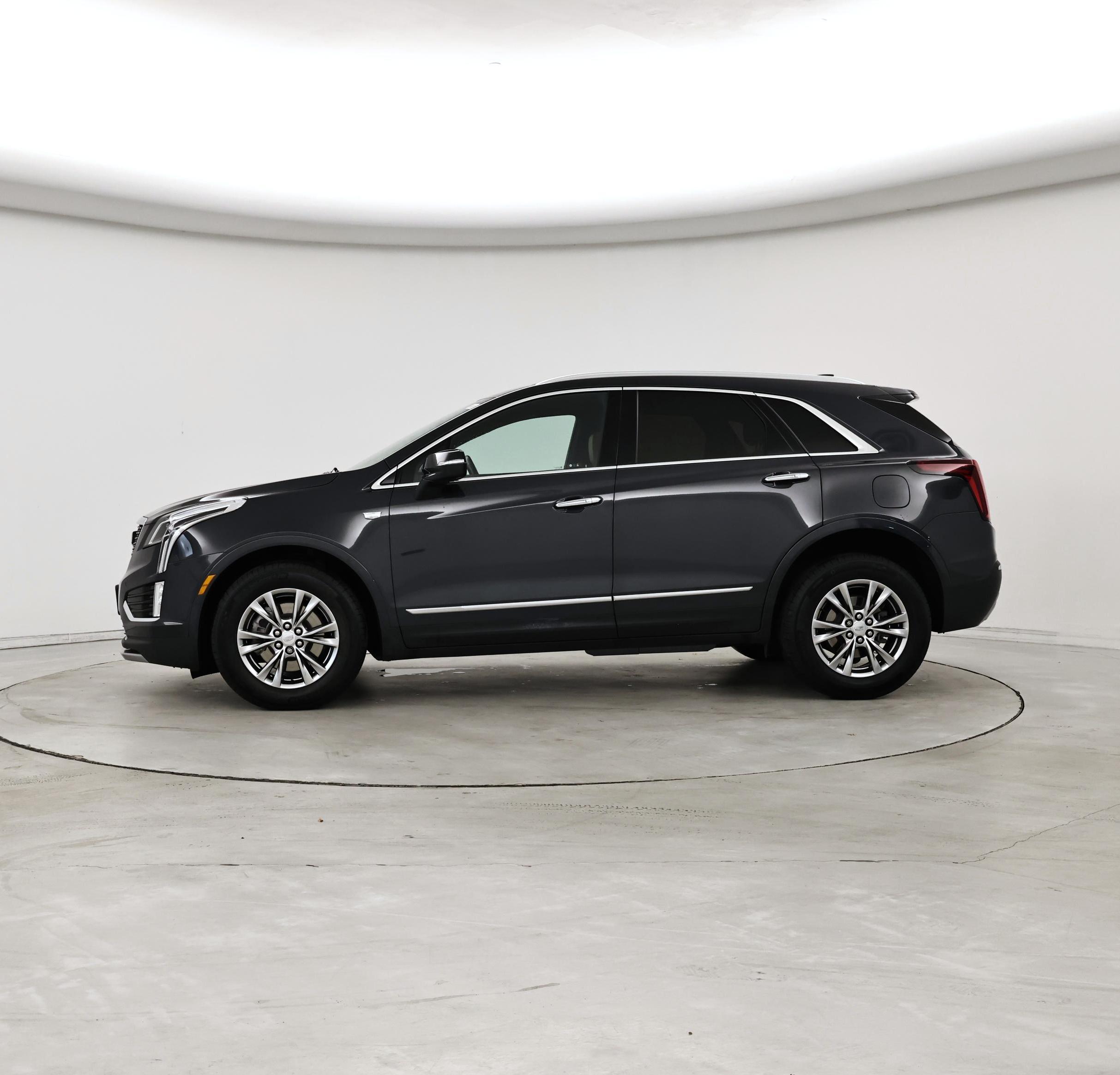Thumbnail: 2023 Cadillac XT5 - 3