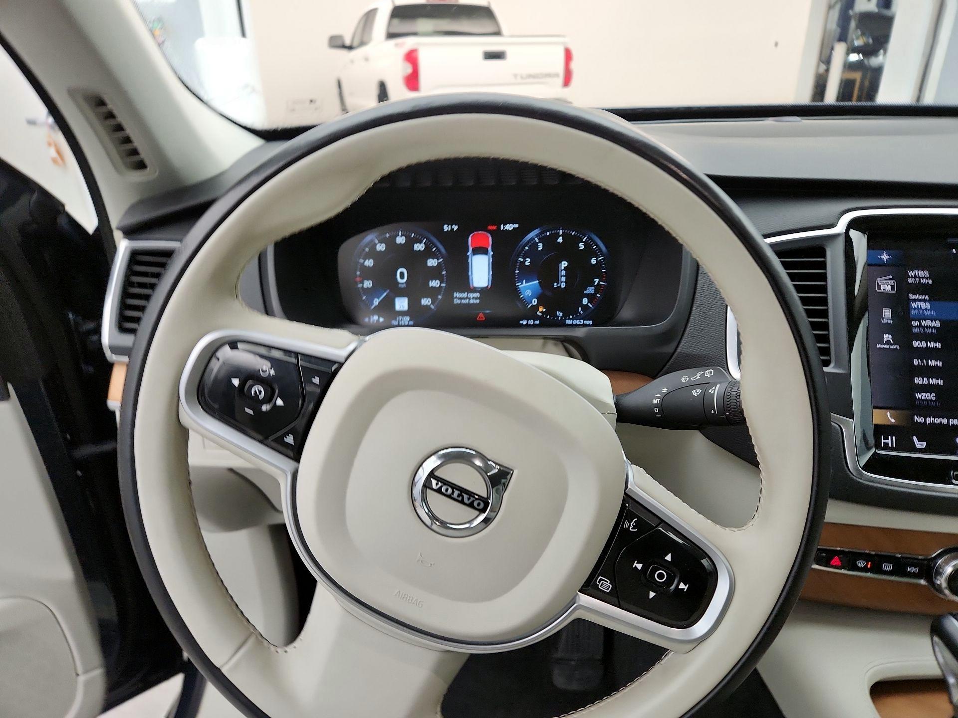 Thumbnail: 2022 Volvo XC90 - 10