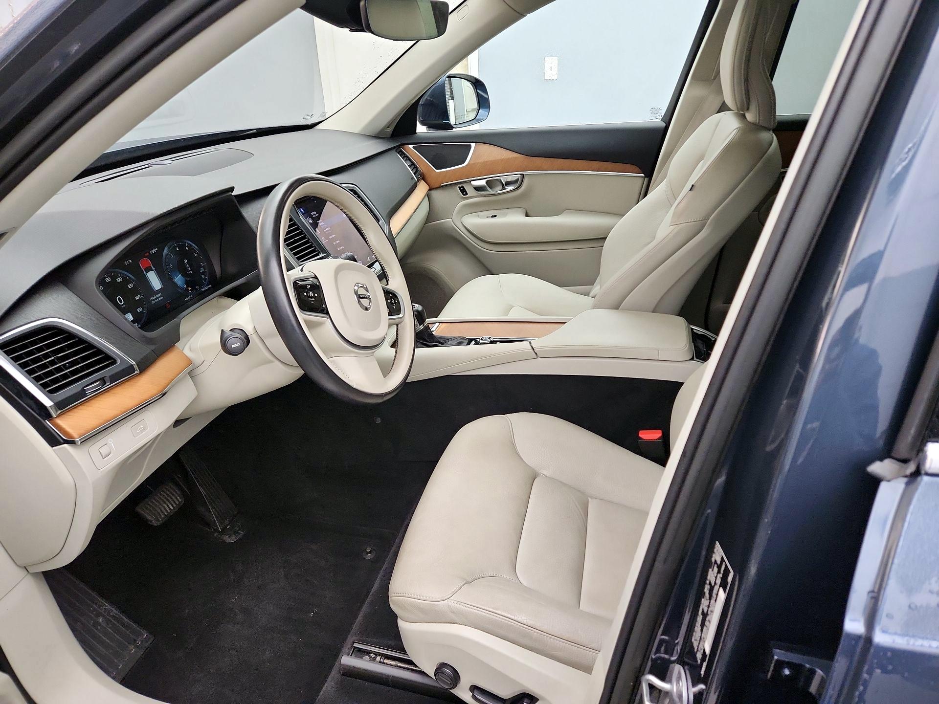 Thumbnail: 2022 Volvo XC90 - 11