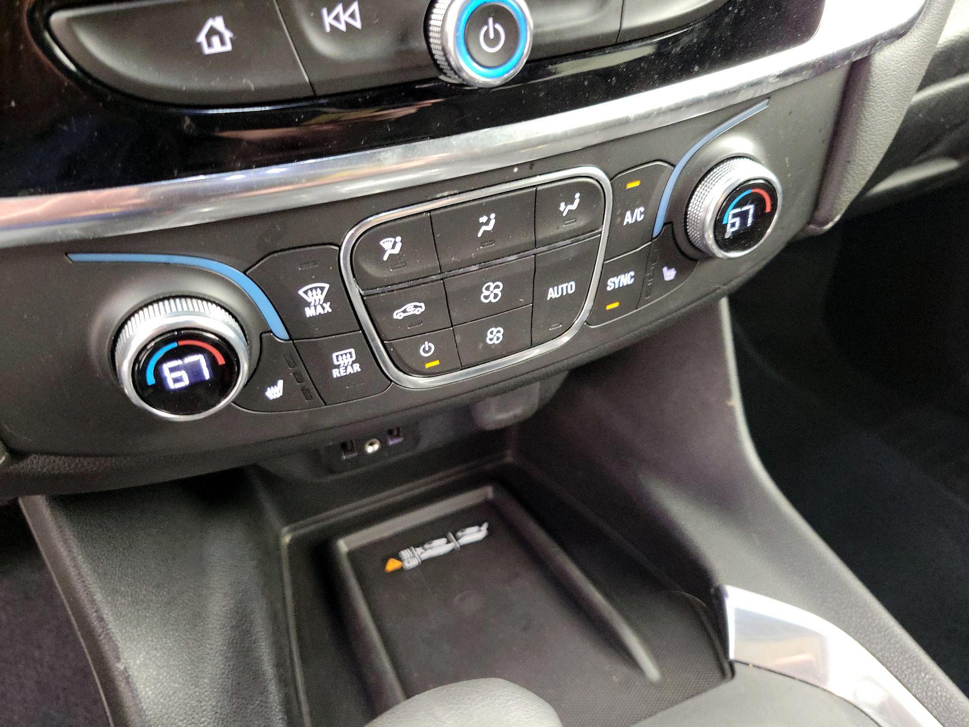 Thumbnail: 2023 Chevrolet Traverse - 16