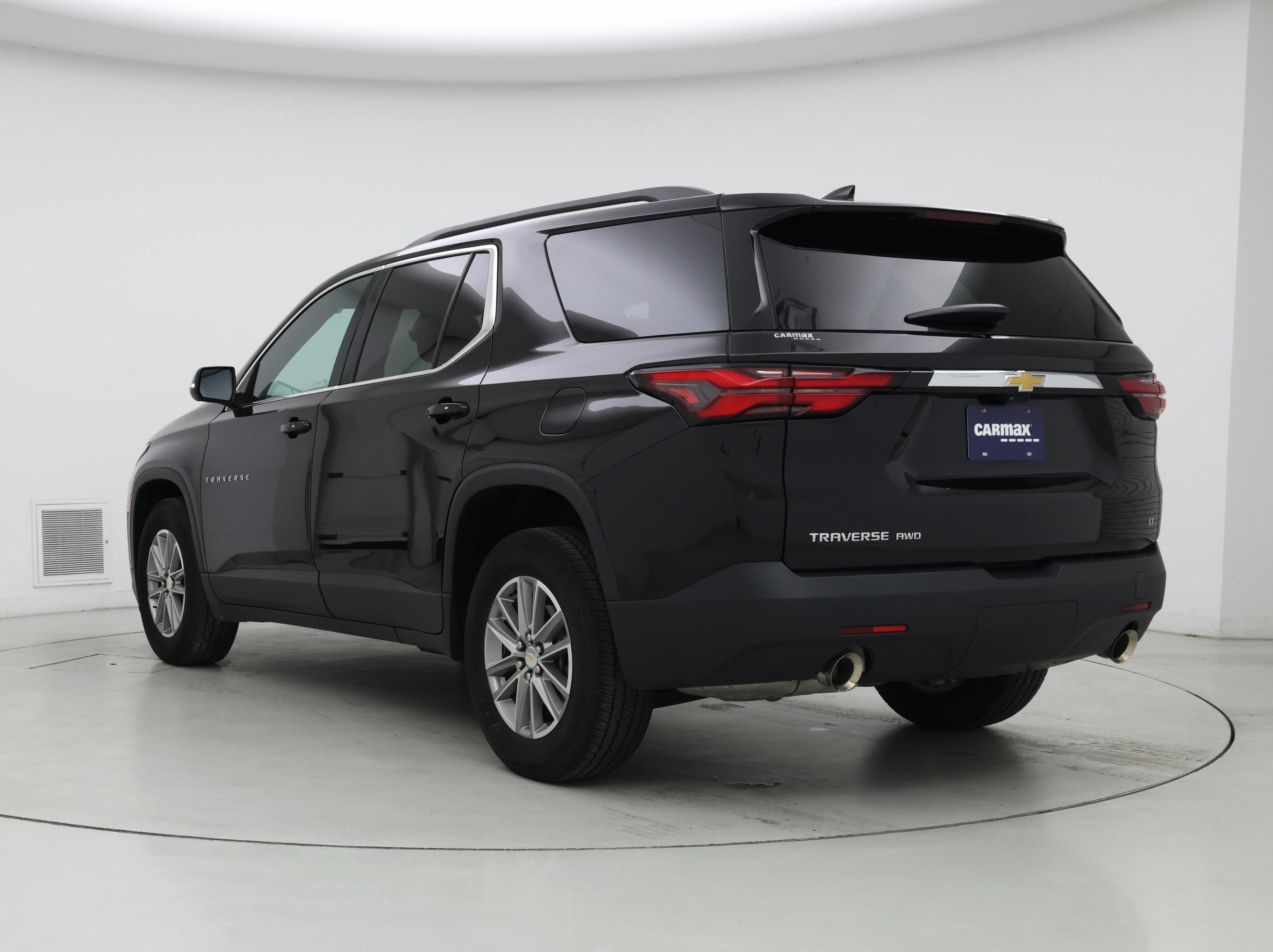 Thumbnail: 2023 Chevrolet Traverse - 2