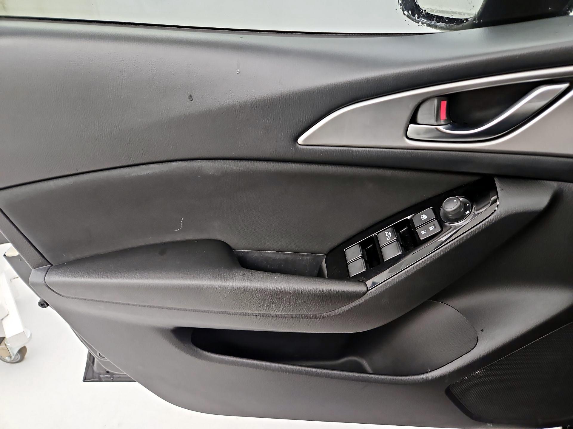 Thumbnail: 2018 Mazda Mazda3 - 12