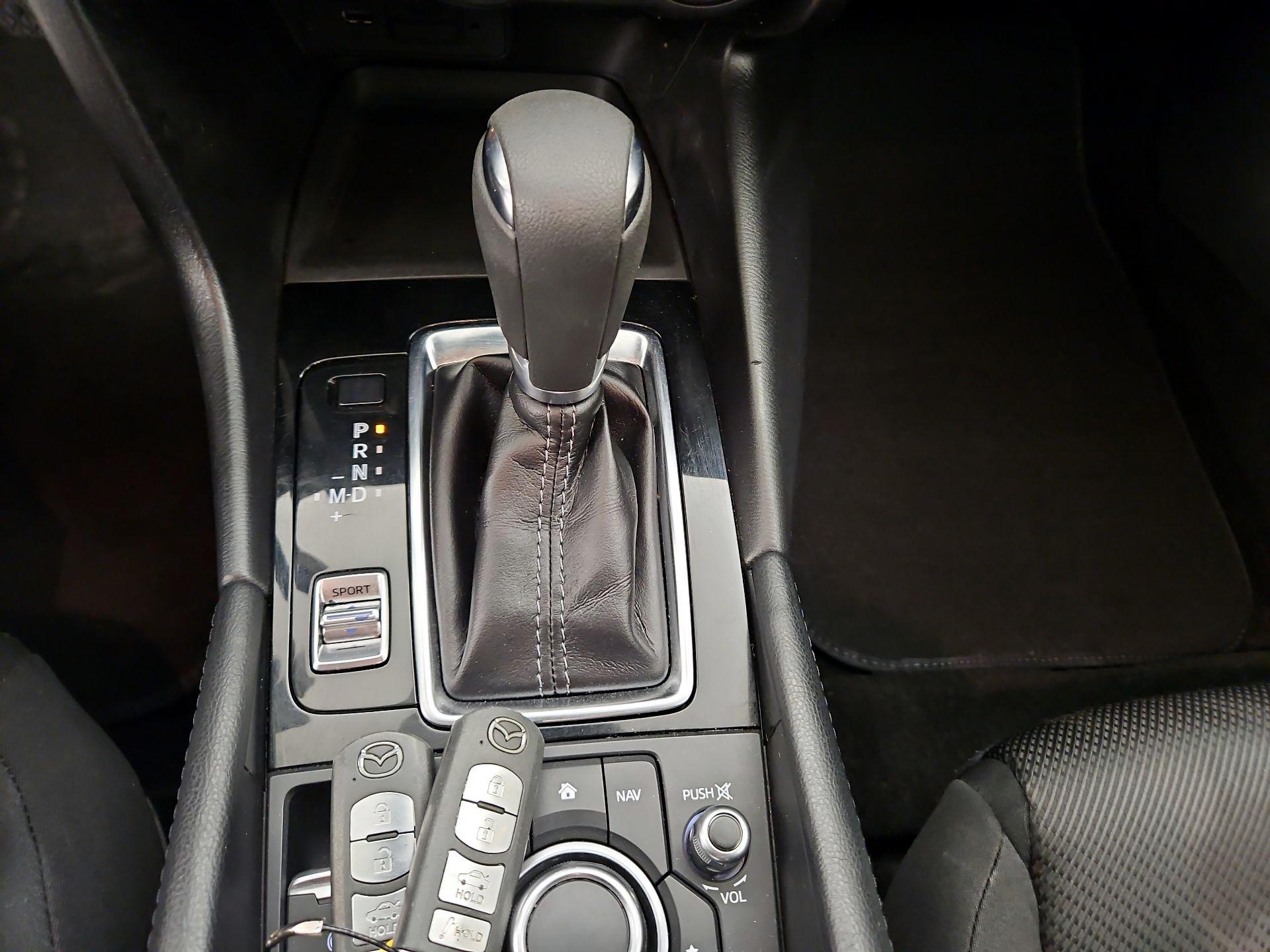 Thumbnail: 2018 Mazda Mazda3 - 17