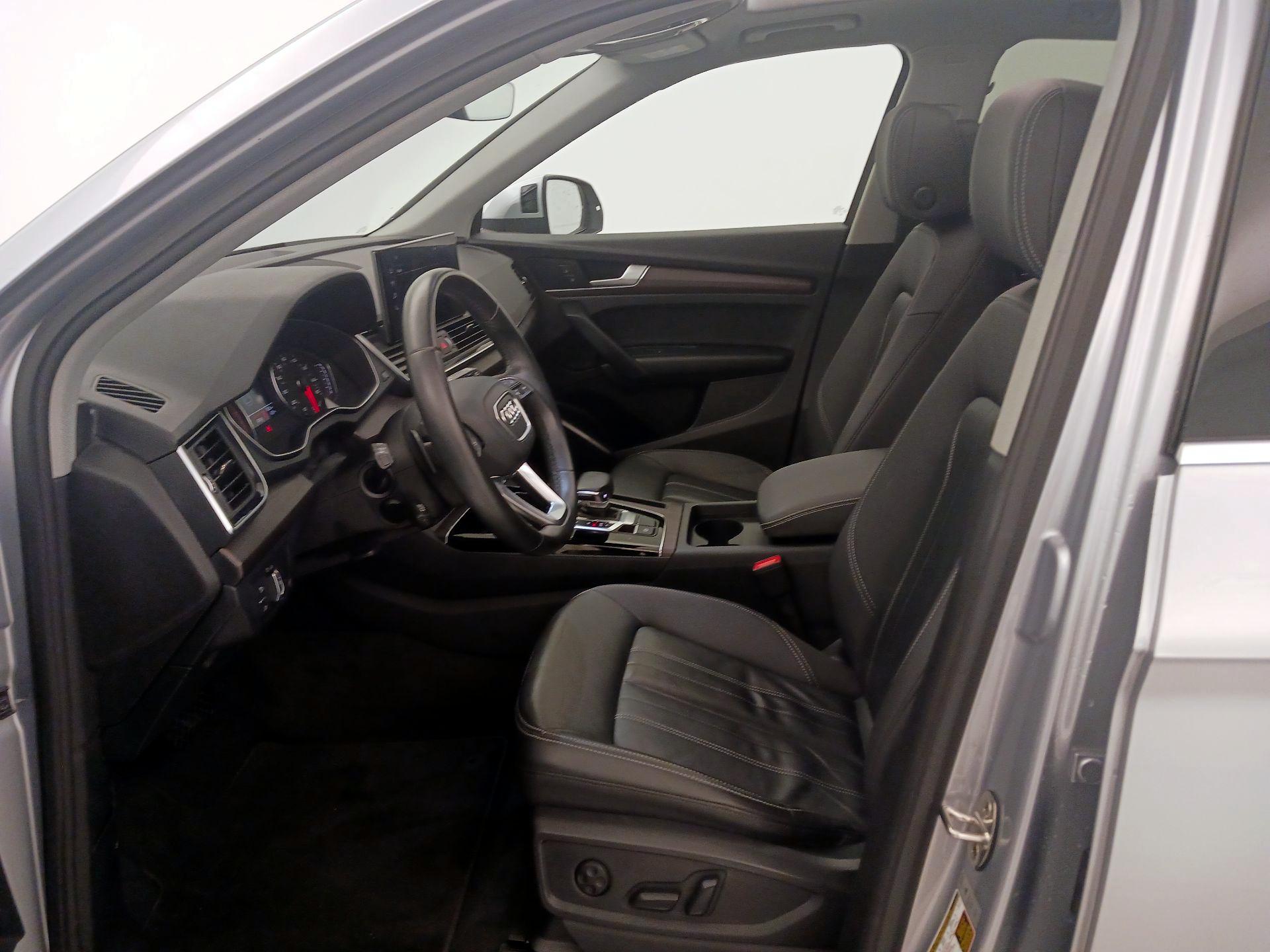 Thumbnail: 2023 Audi Q5 - 11