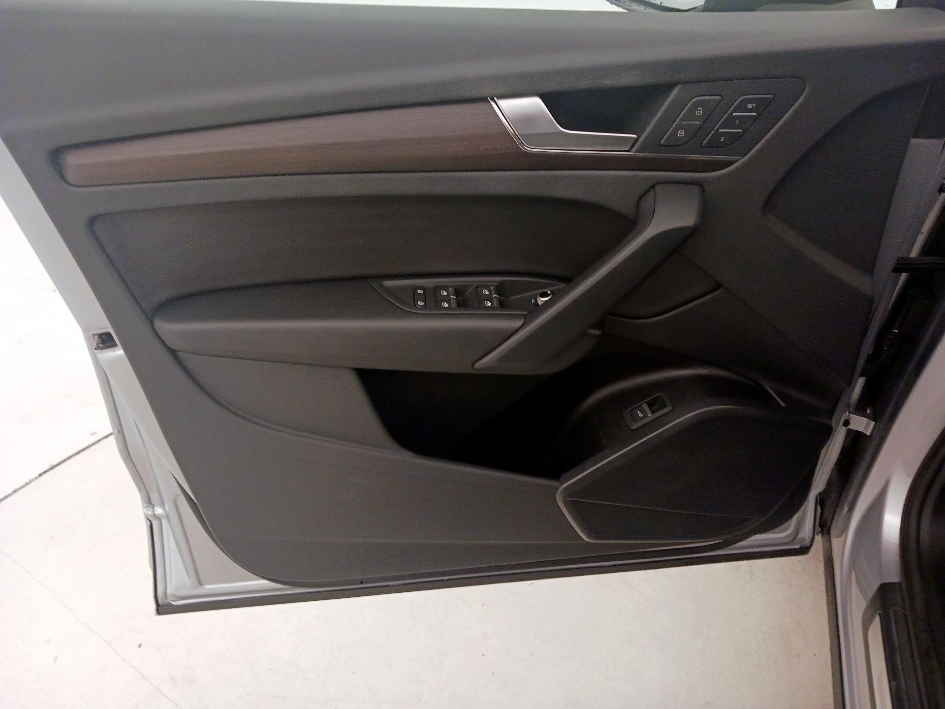 Thumbnail: 2023 Audi Q5 - 12