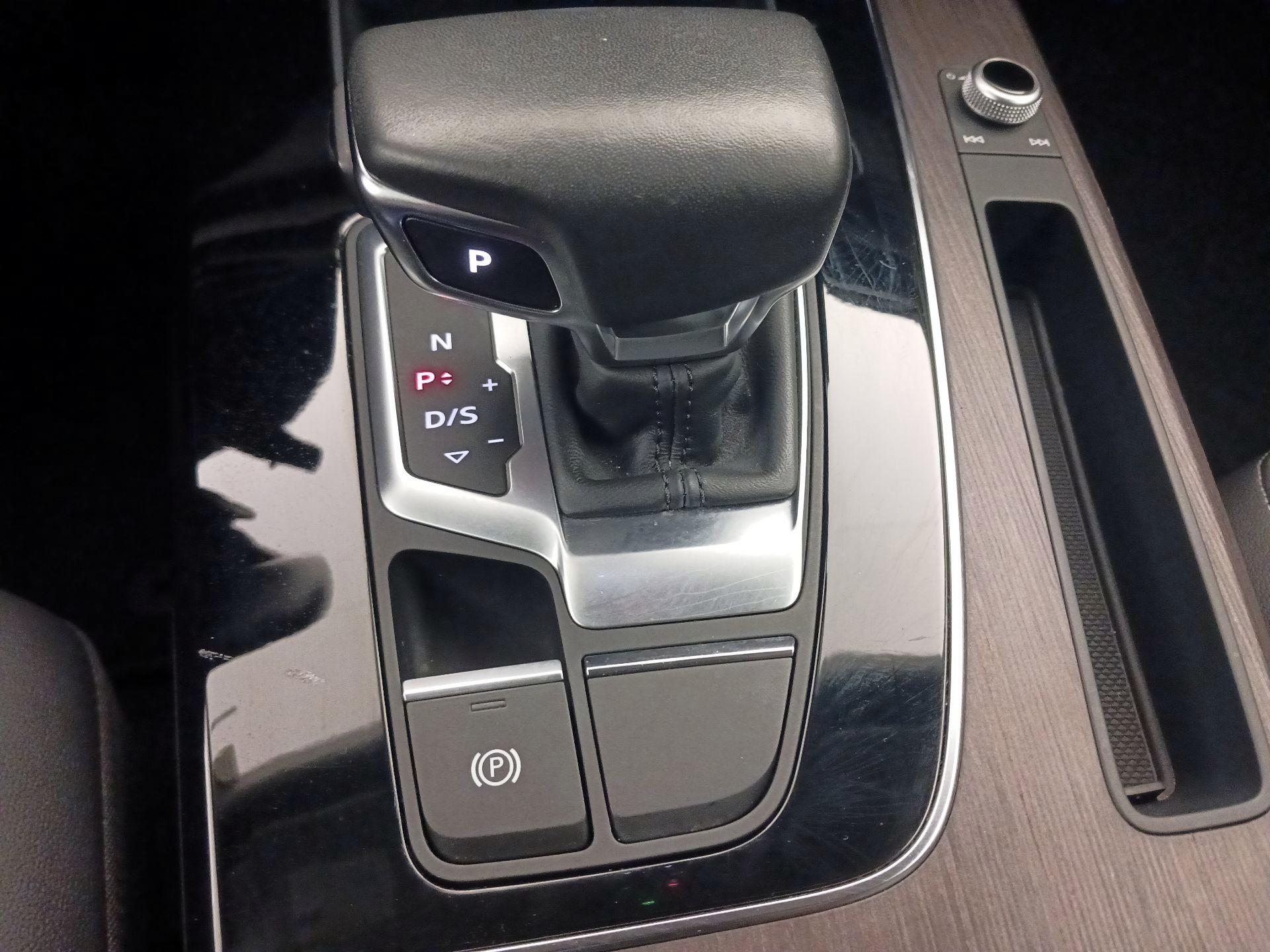 Thumbnail: 2023 Audi Q5 - 17