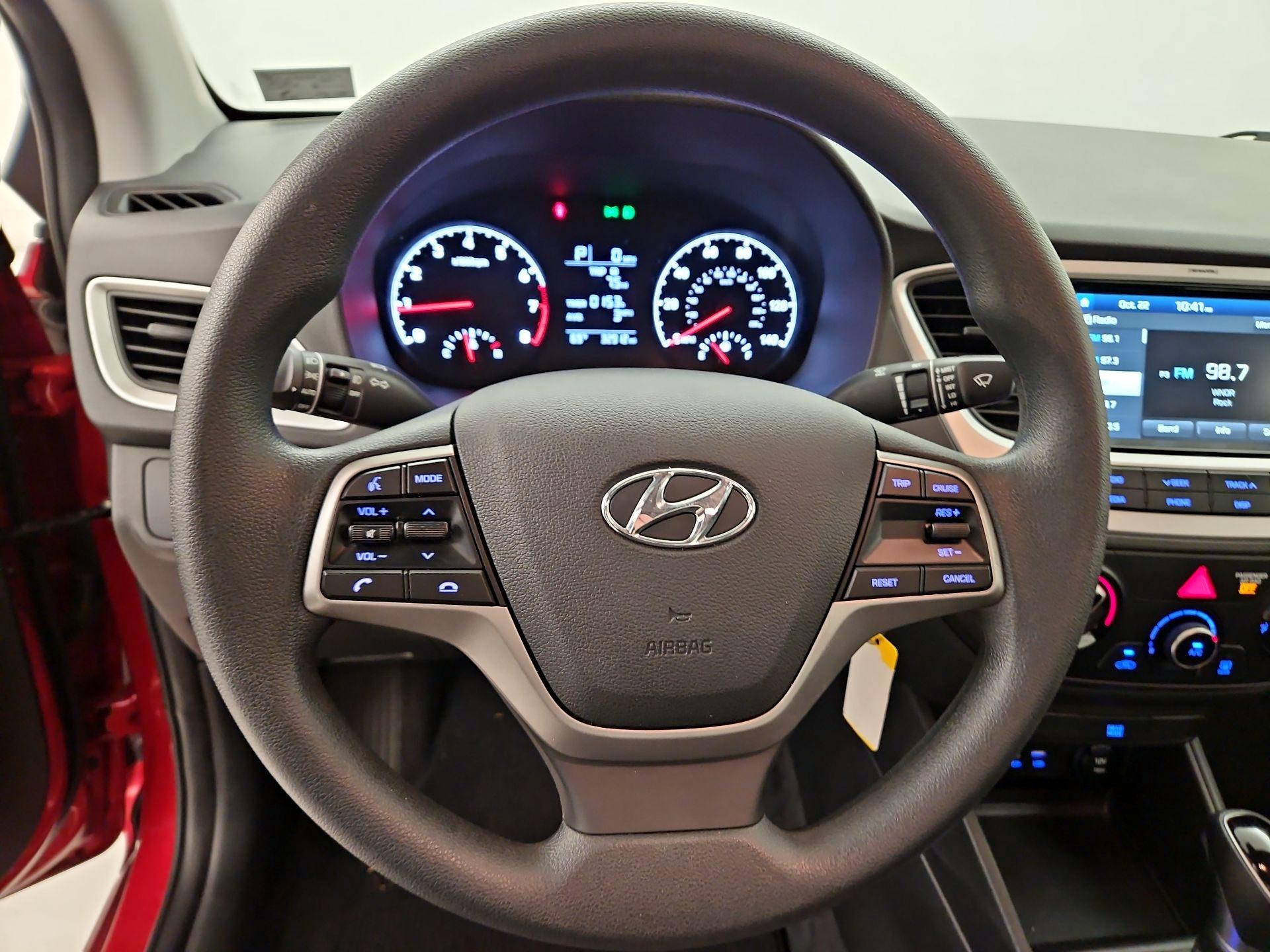 Thumbnail: 2022 Hyundai Accent - 10