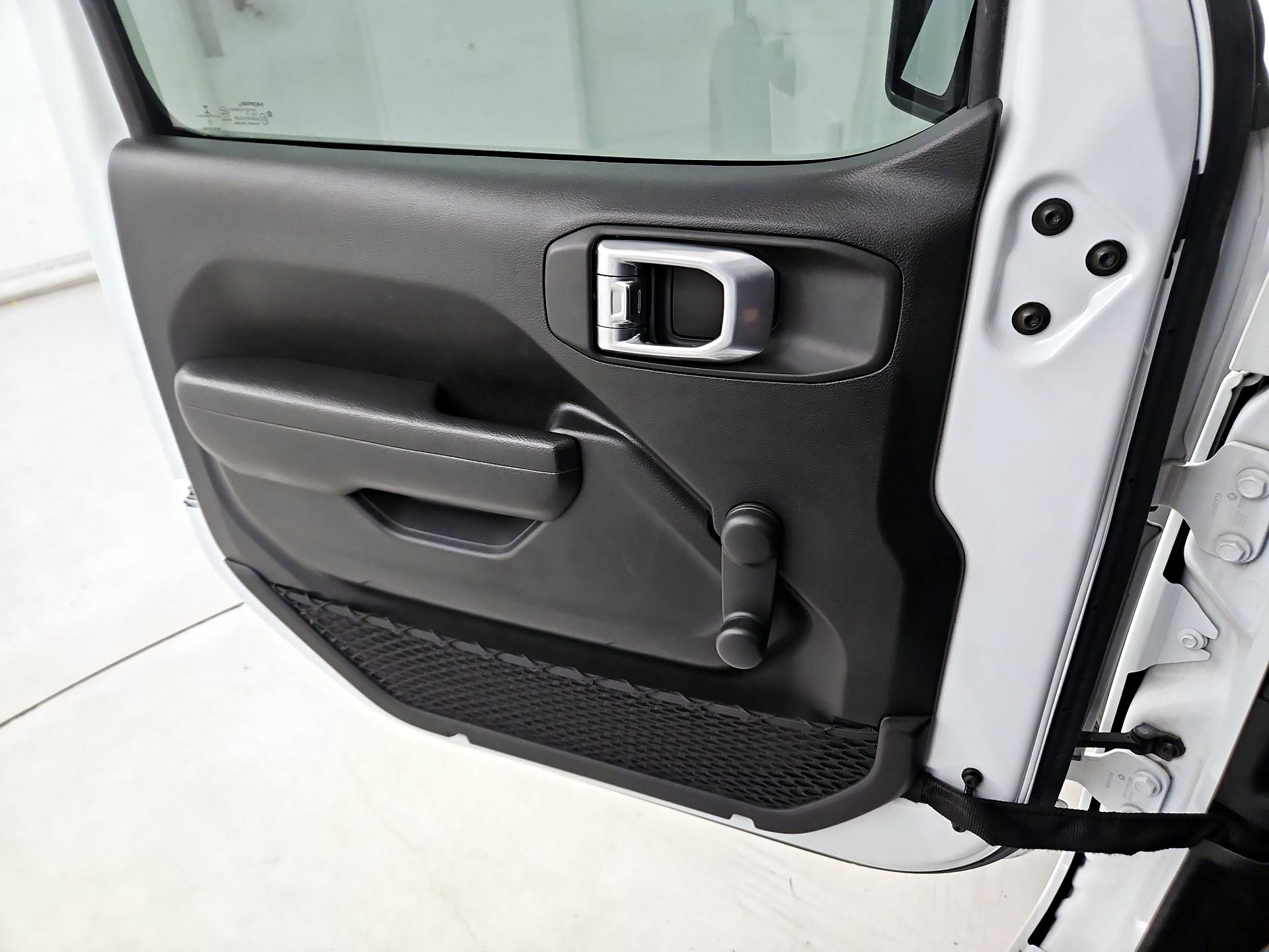 Thumbnail: 2022 Jeep Wrangler - 12