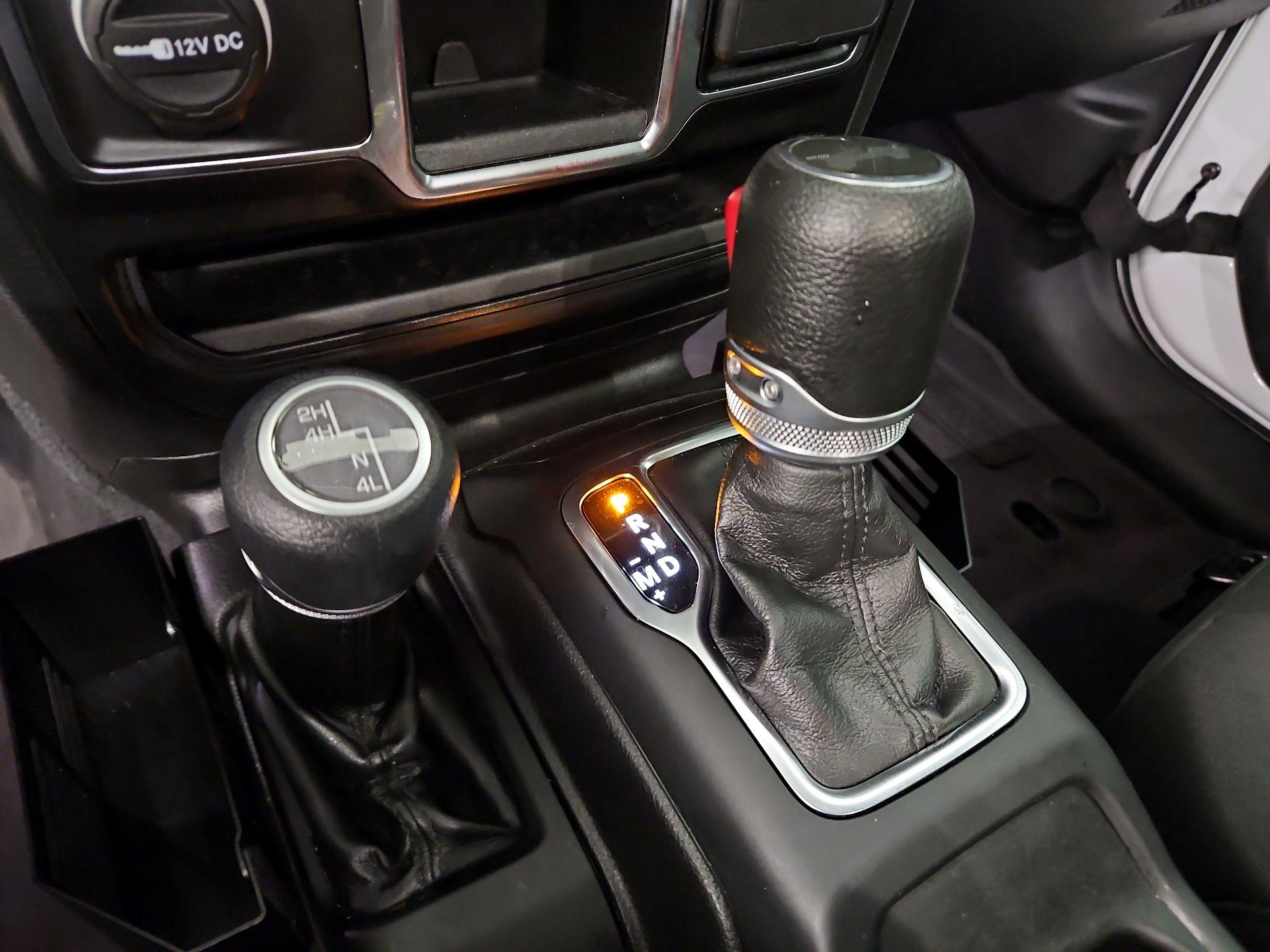 Thumbnail: 2022 Jeep Wrangler - 17