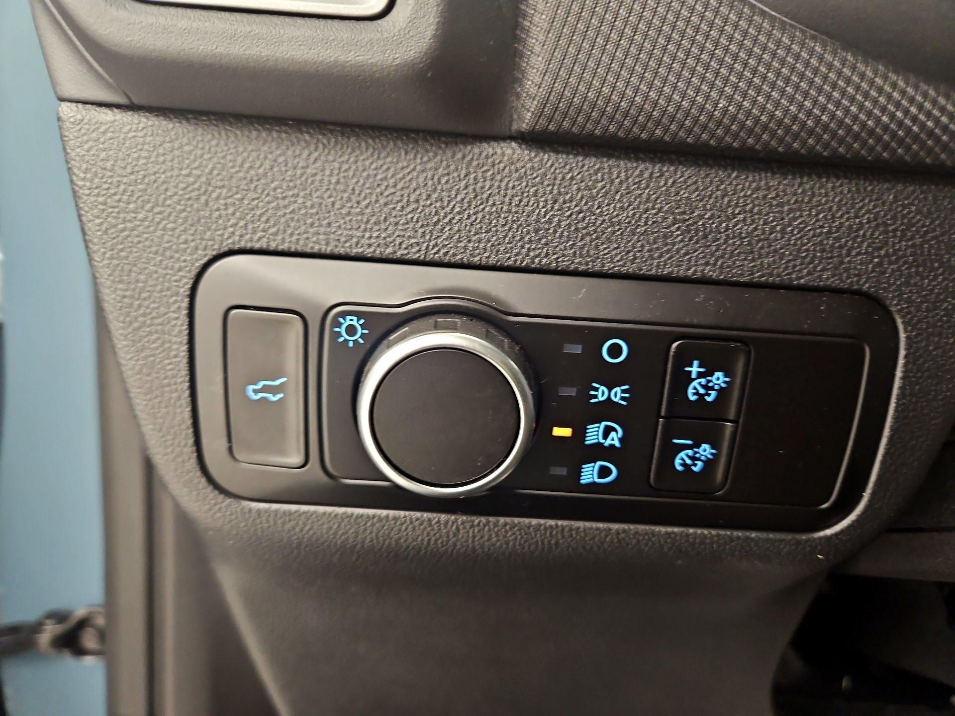 Thumbnail: 2023 Ford Bronco Sport - 13