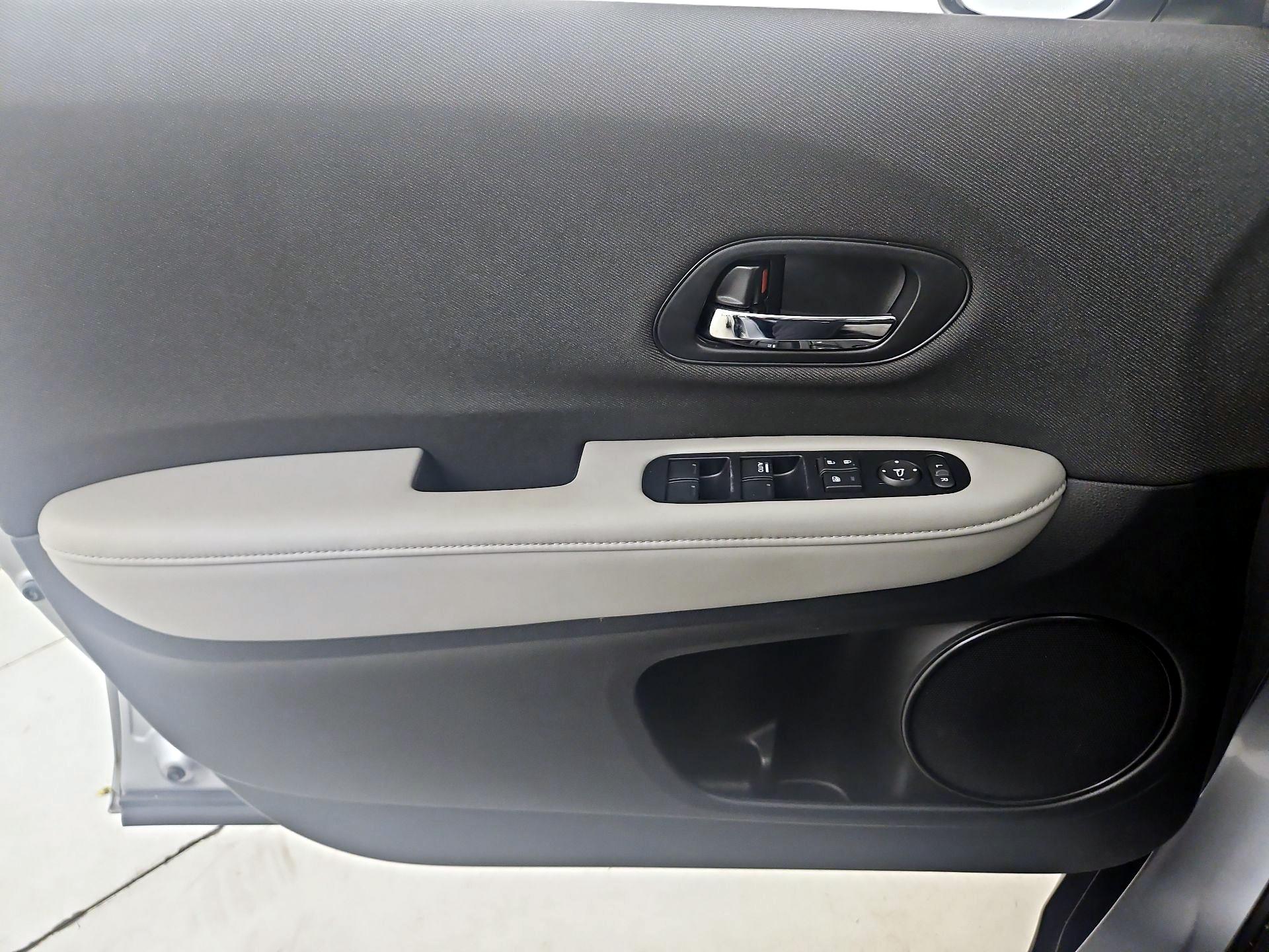 Thumbnail: 2020 Honda HR-V - 12