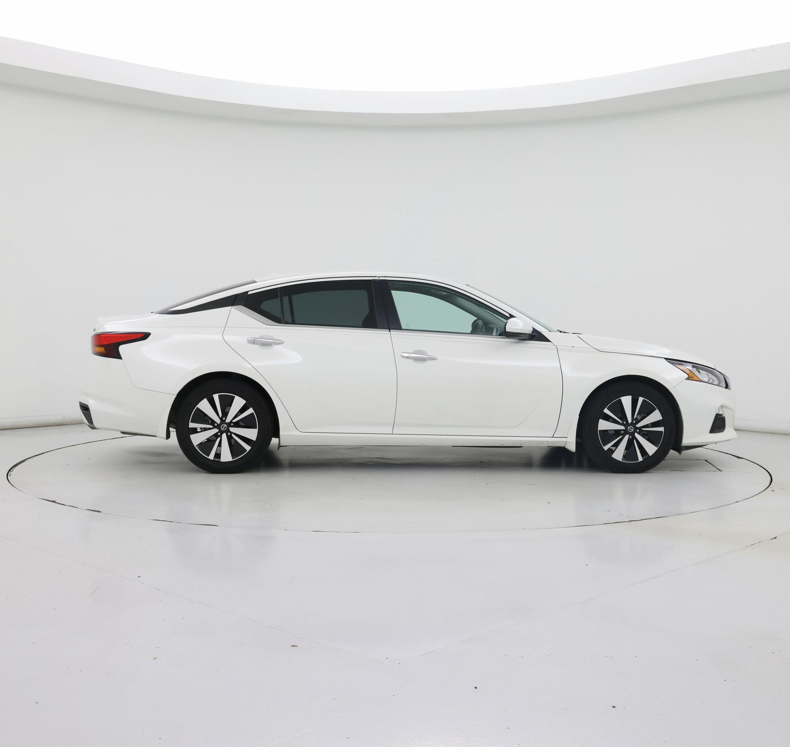 Thumbnail: 2021 Nissan Altima - 7