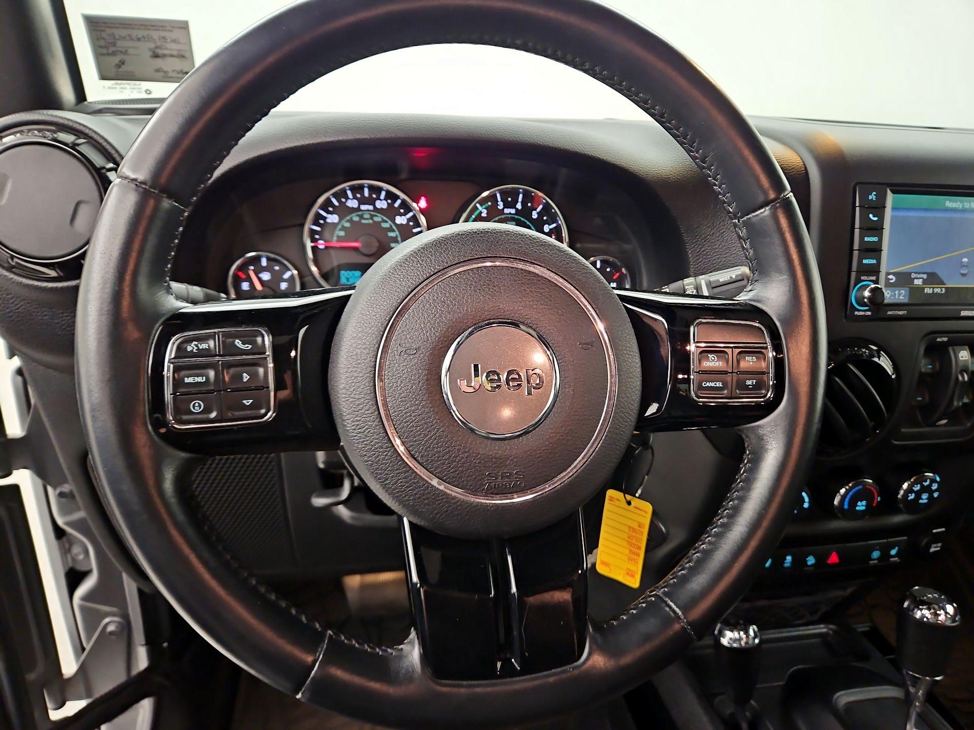 Thumbnail: 2015 Jeep Wrangler - 10