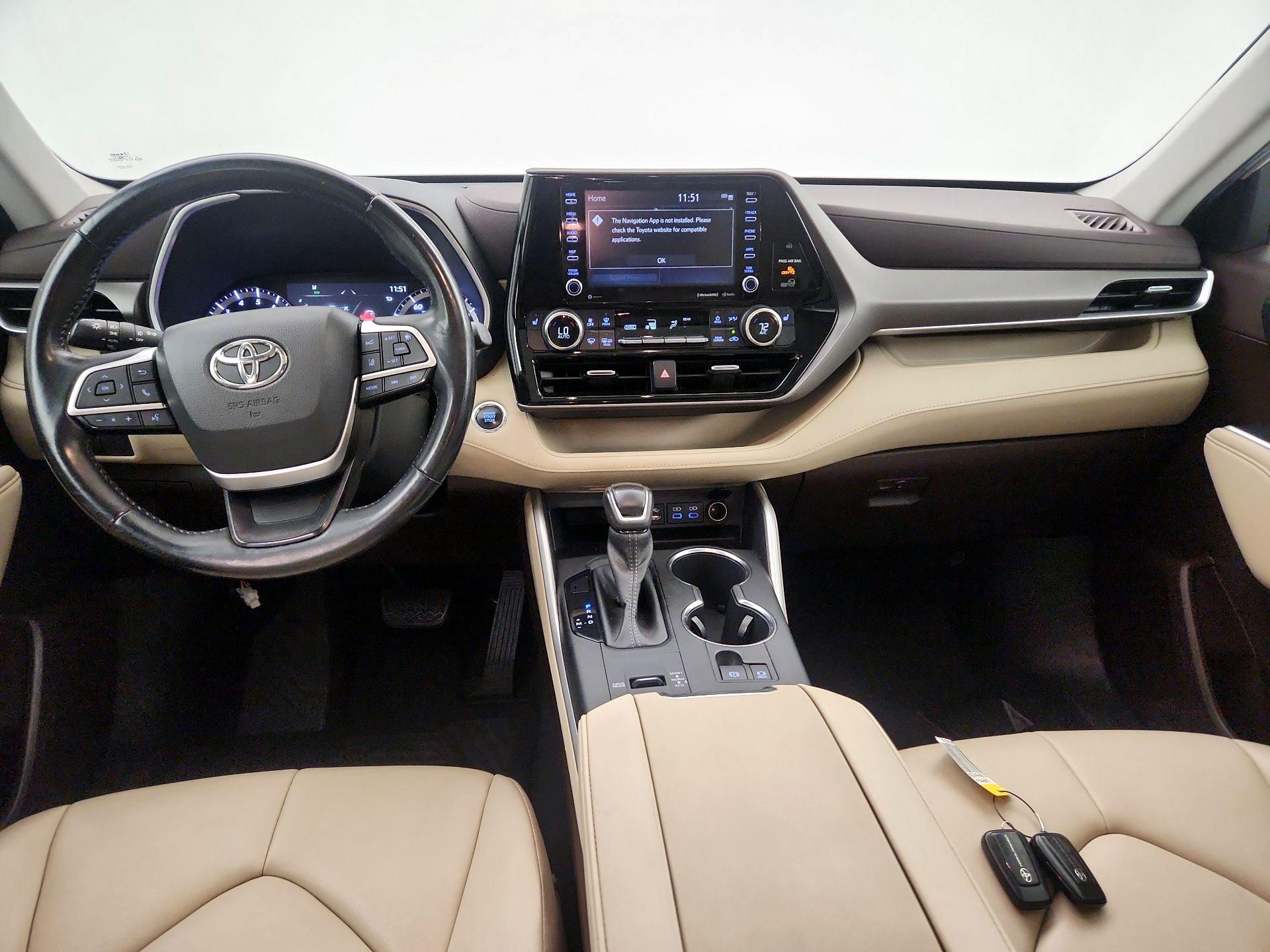 Thumbnail: 2022 Toyota Highlander - 9